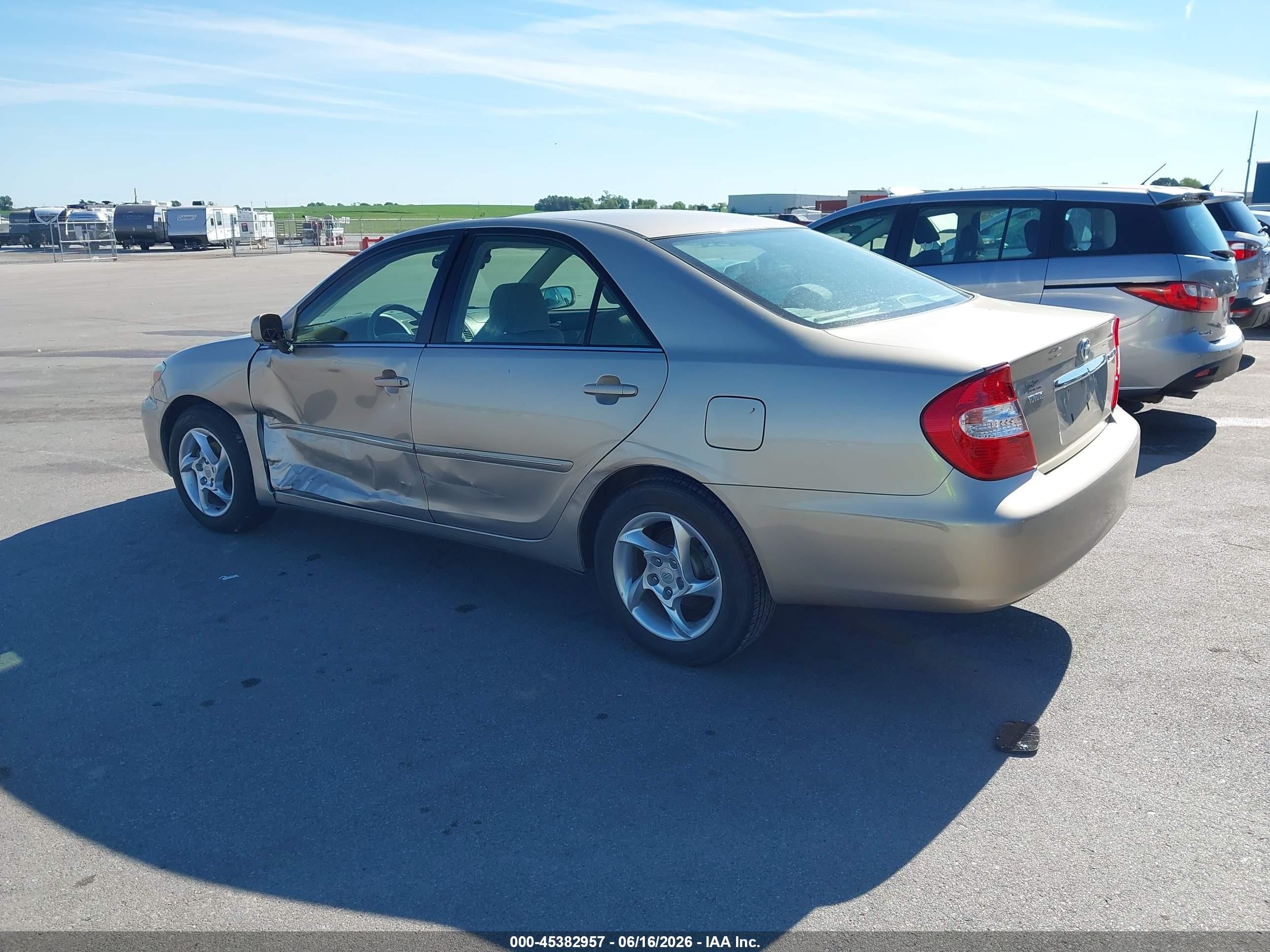 2002 Toyota Camry Xle Brown vin: 4T1BE30KX2U633156