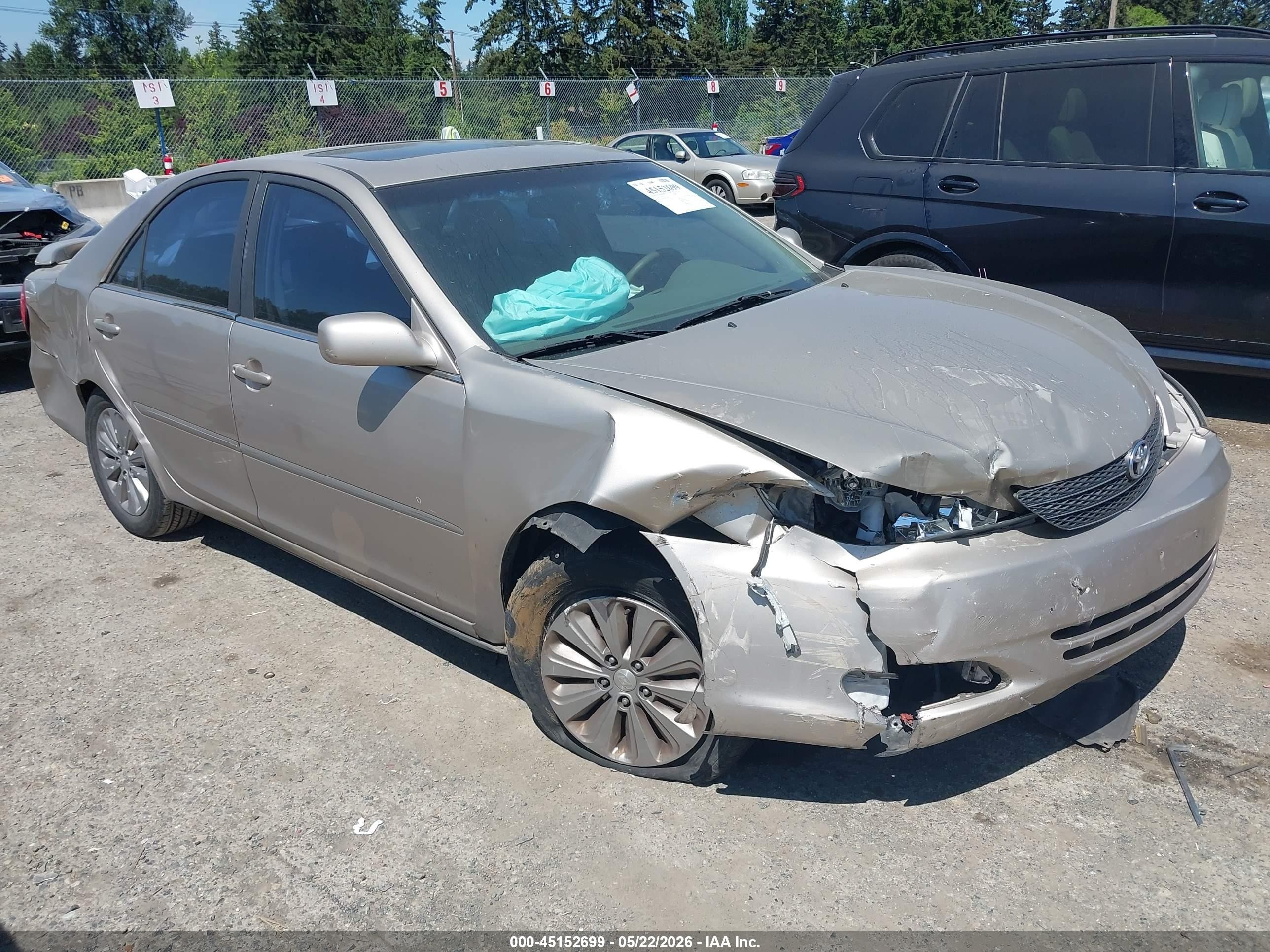 2003 Toyota Camry Xle Gold vin: 4T1BE30KX3U220168