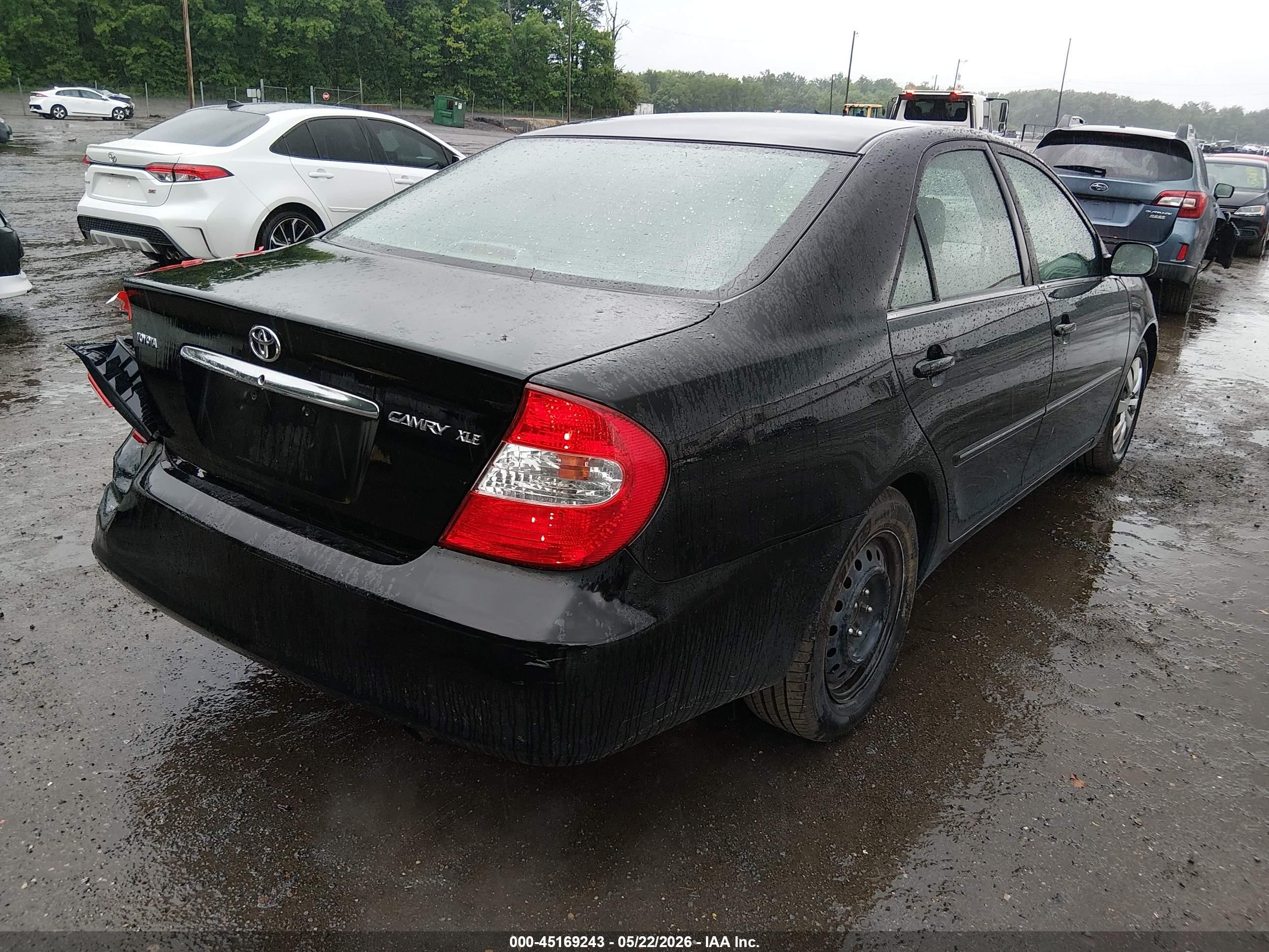 2004 Toyota Camry Xle Черный vin: 4T1BE30KX4U316237