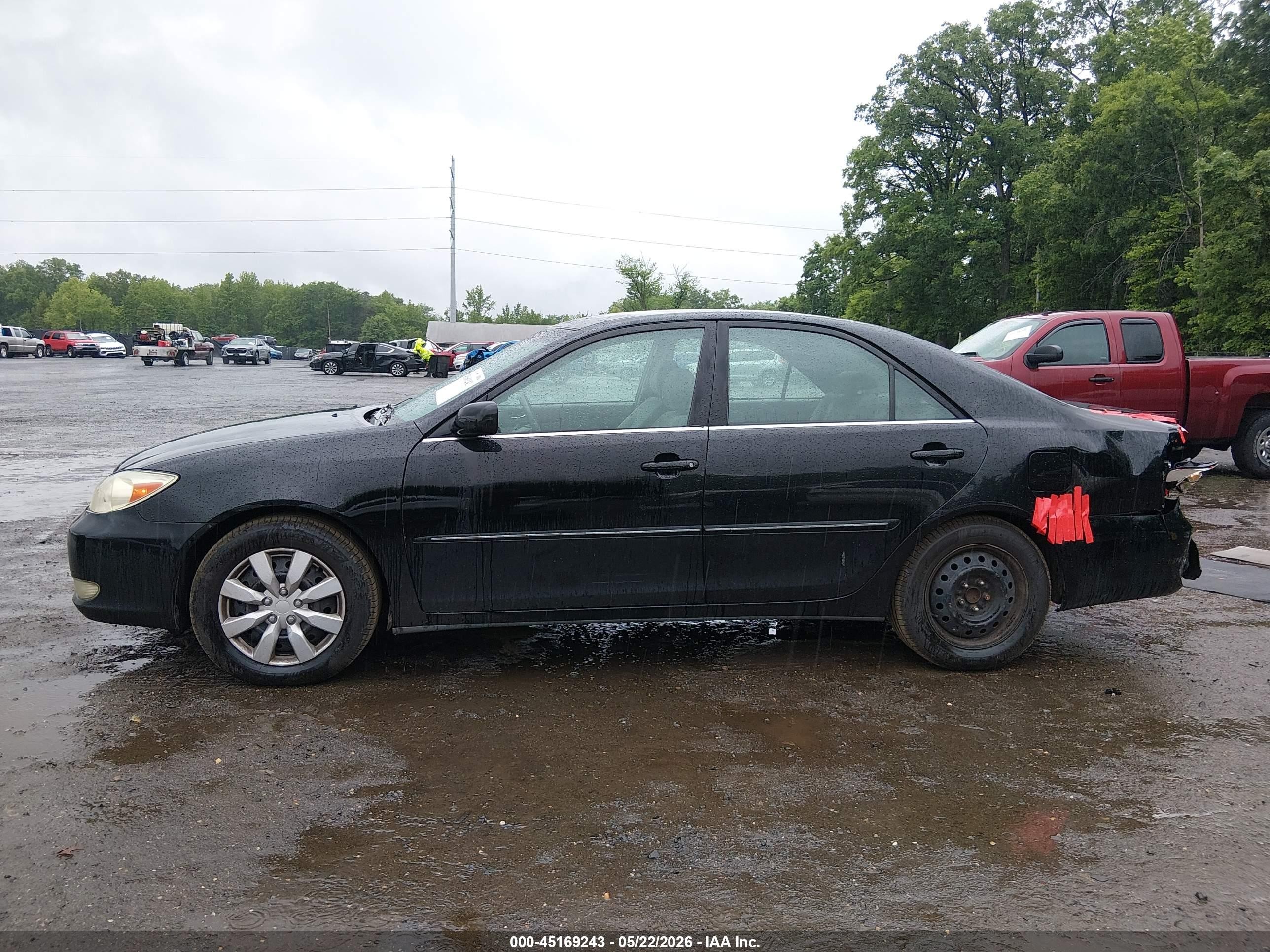 2004 Toyota Camry Xle Черный vin: 4T1BE30KX4U316237