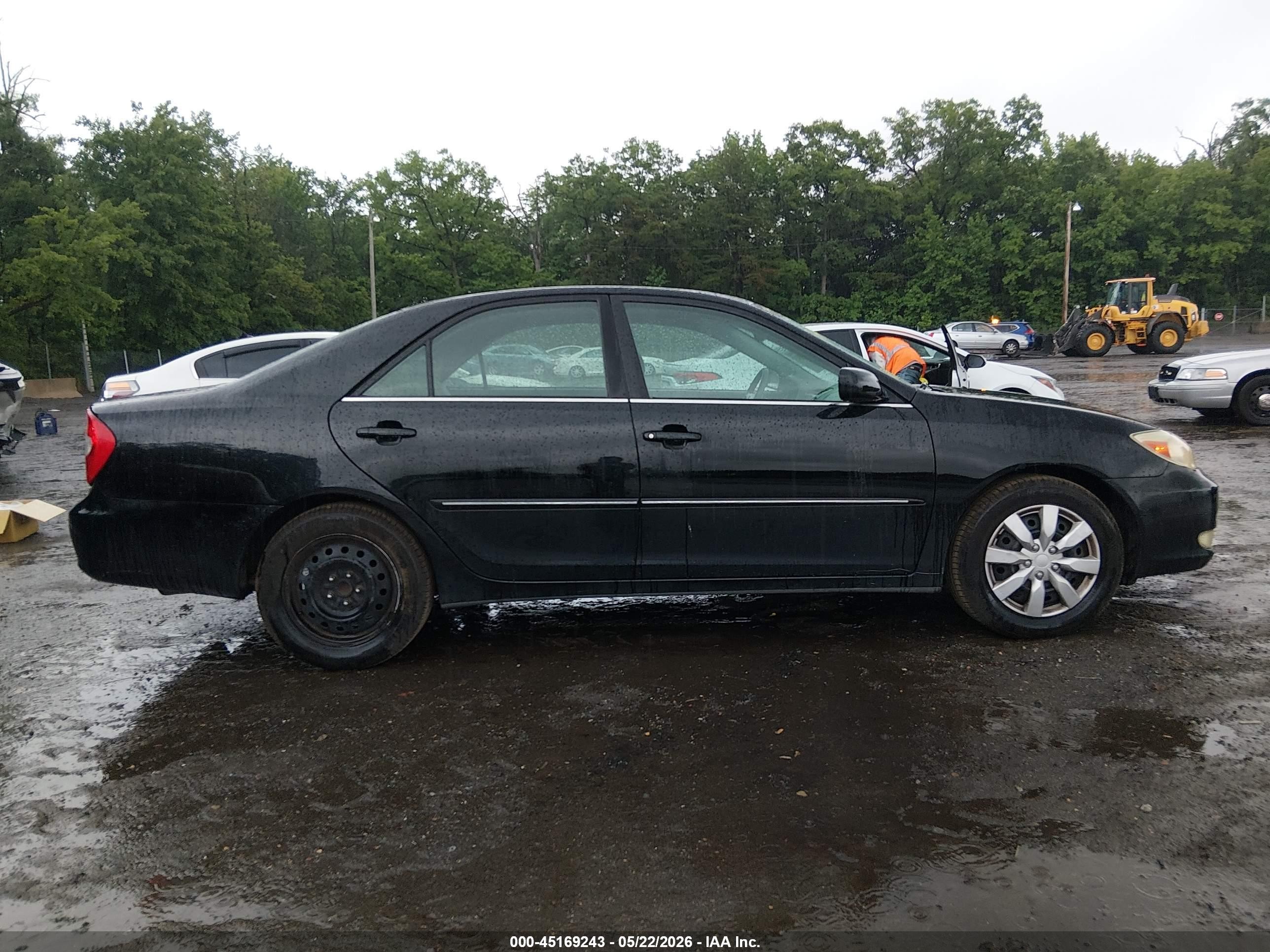2004 Toyota Camry Xle Черный vin: 4T1BE30KX4U316237