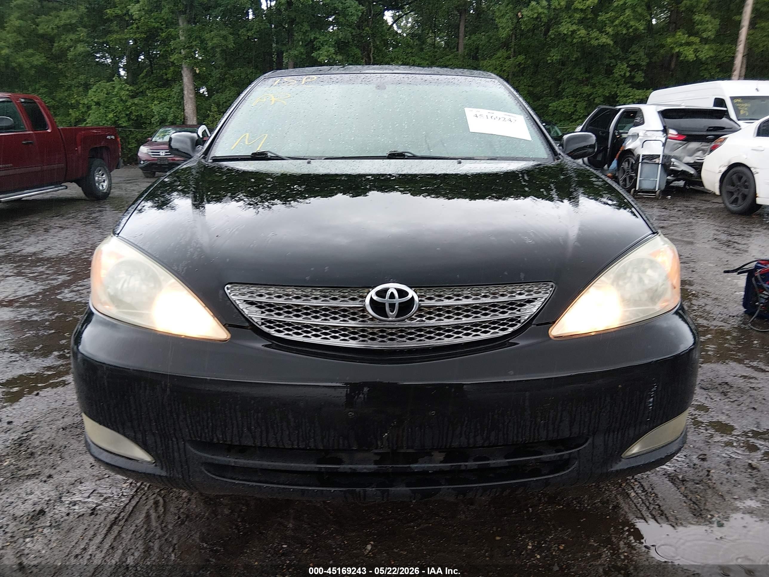 2004 Toyota Camry Xle Черный vin: 4T1BE30KX4U316237