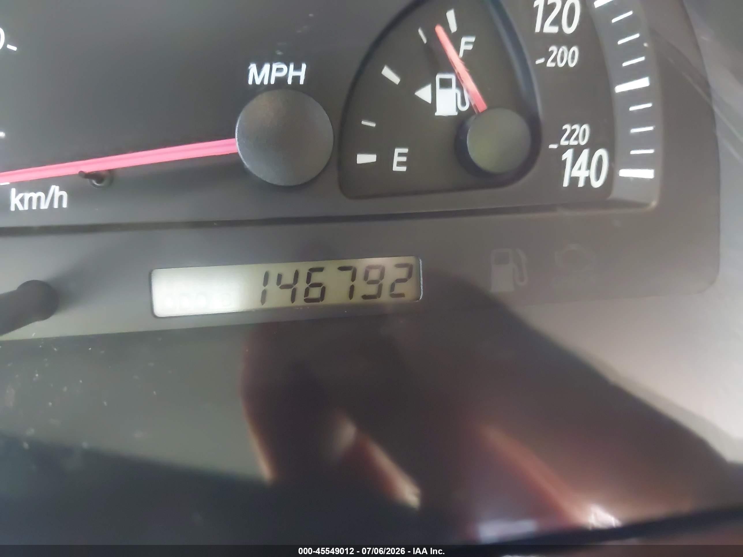 2004 Toyota Camry Xle Silver vin: 4T1BE30KX4U849656