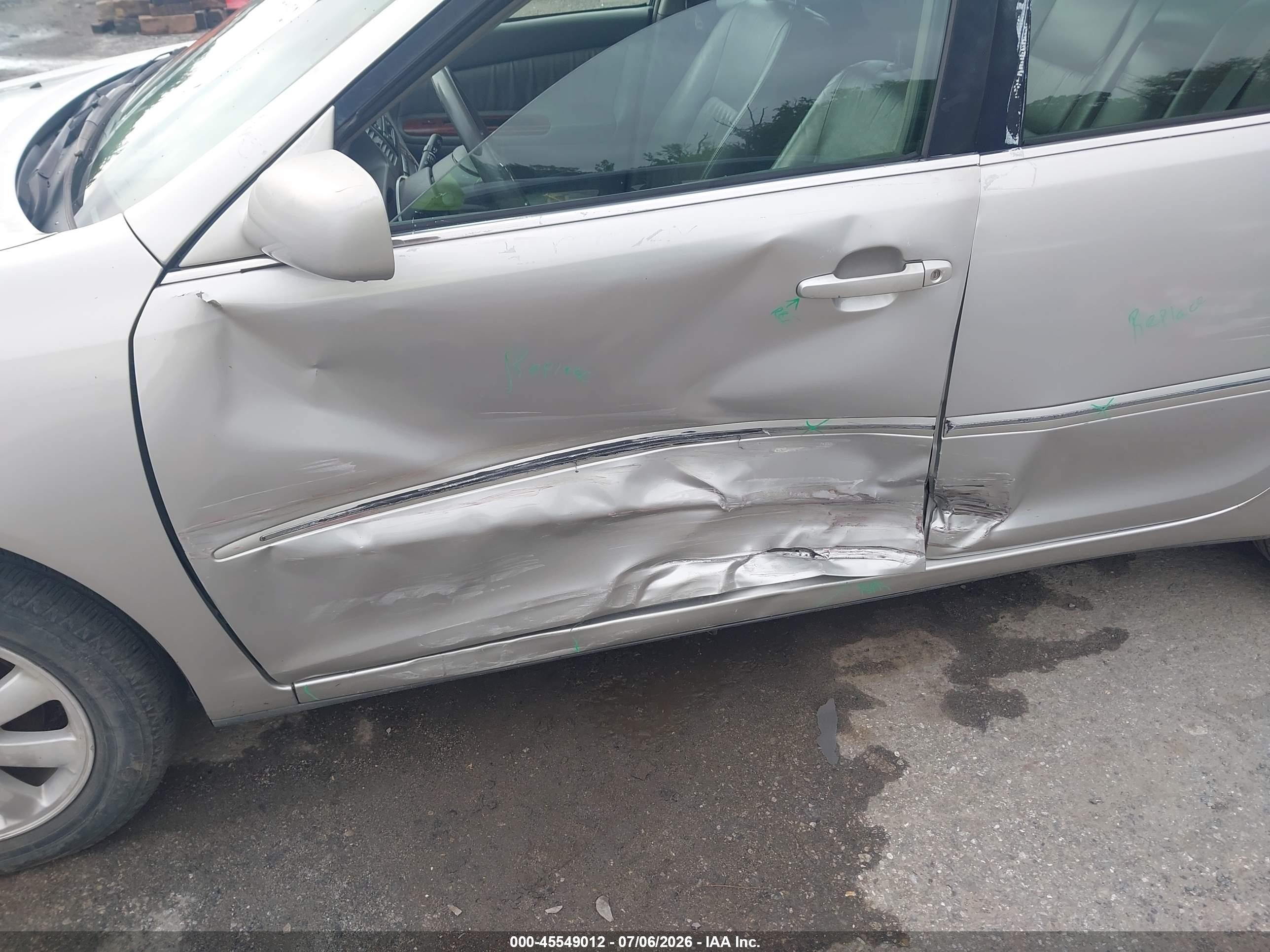 2004 Toyota Camry Xle Silver vin: 4T1BE30KX4U849656