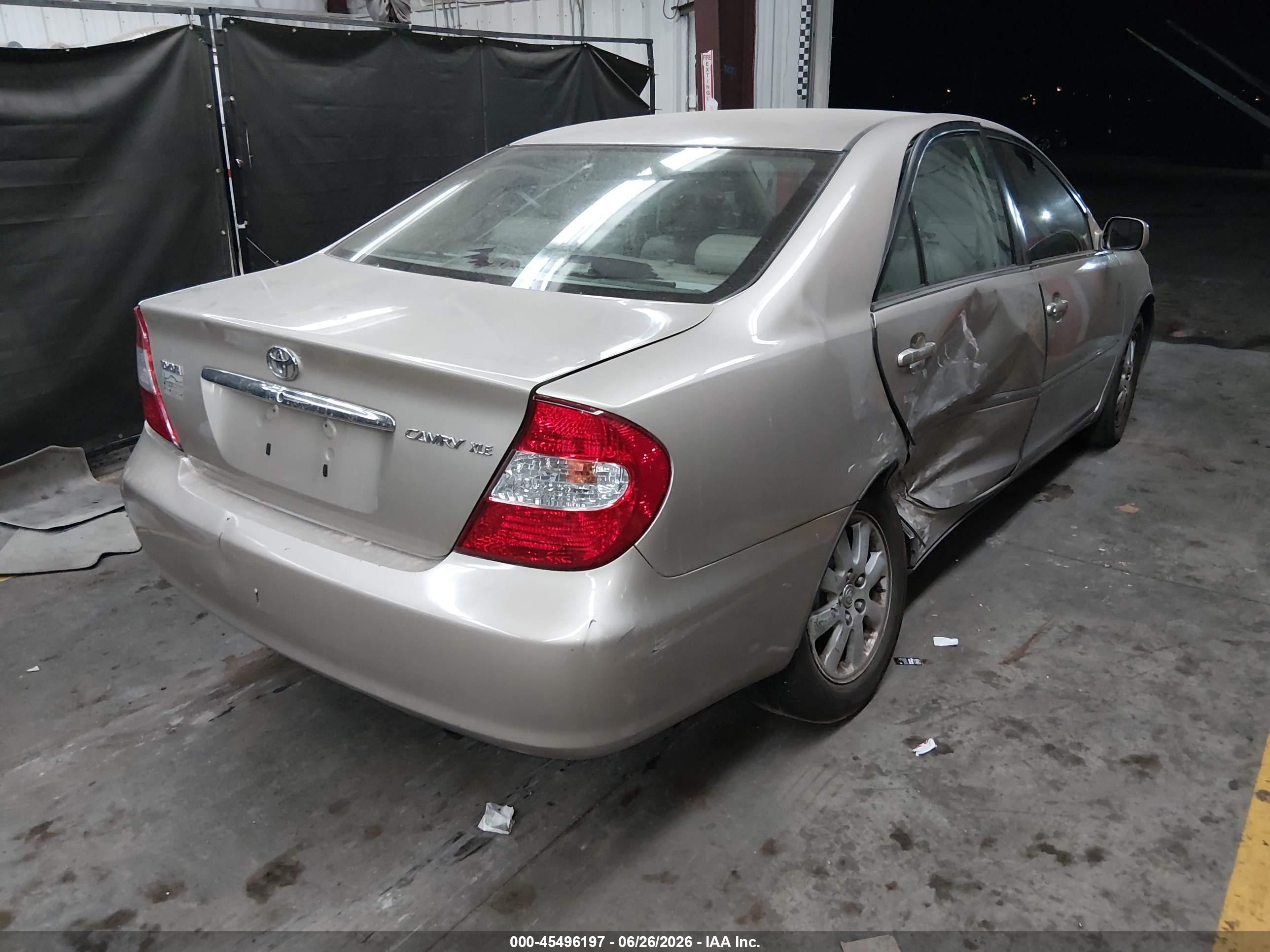 2004 Toyota Camry Xle Champagne vin: 4T1BE30KX4U851715