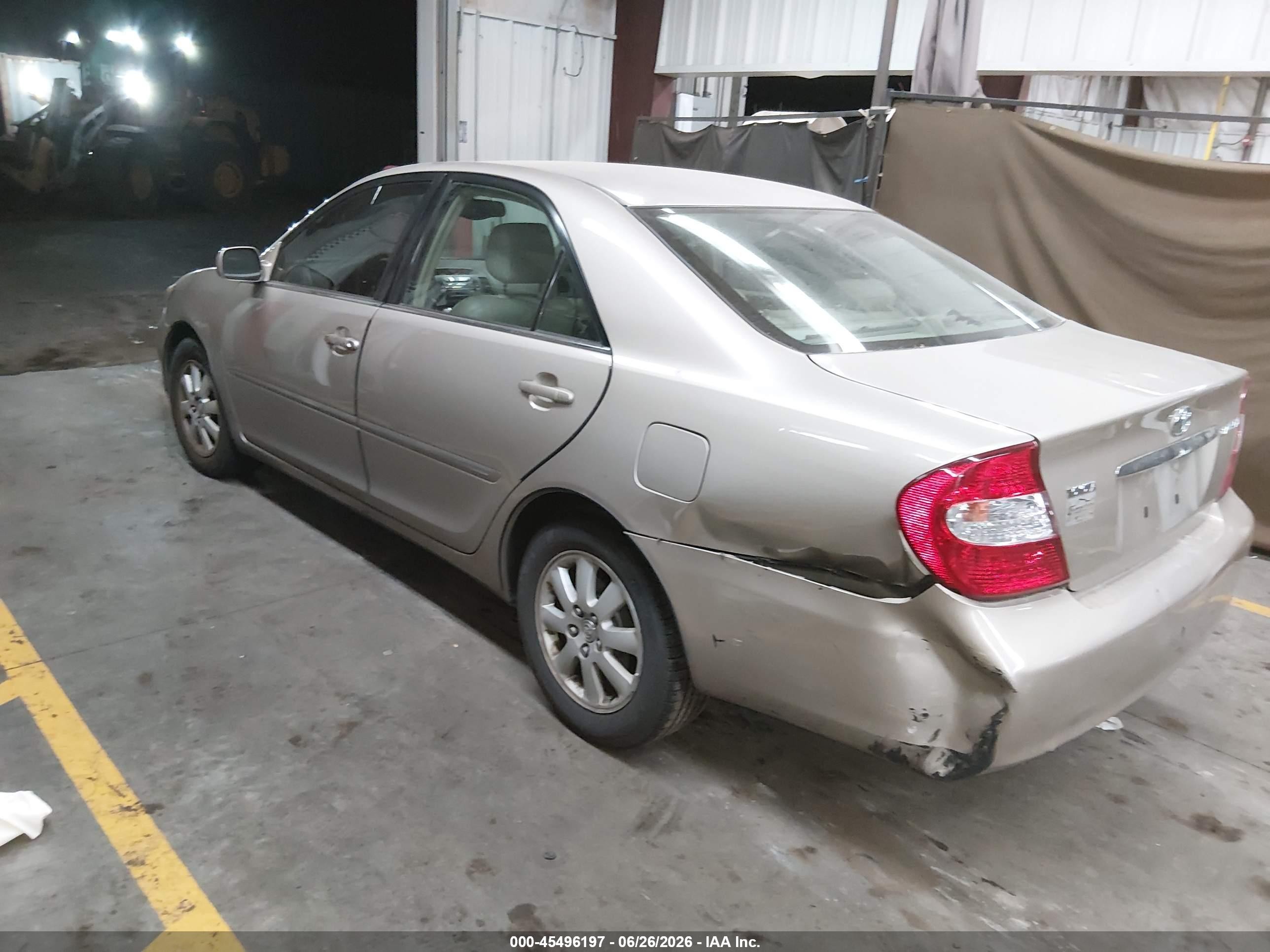2004 Toyota Camry Xle Champagne vin: 4T1BE30KX4U851715