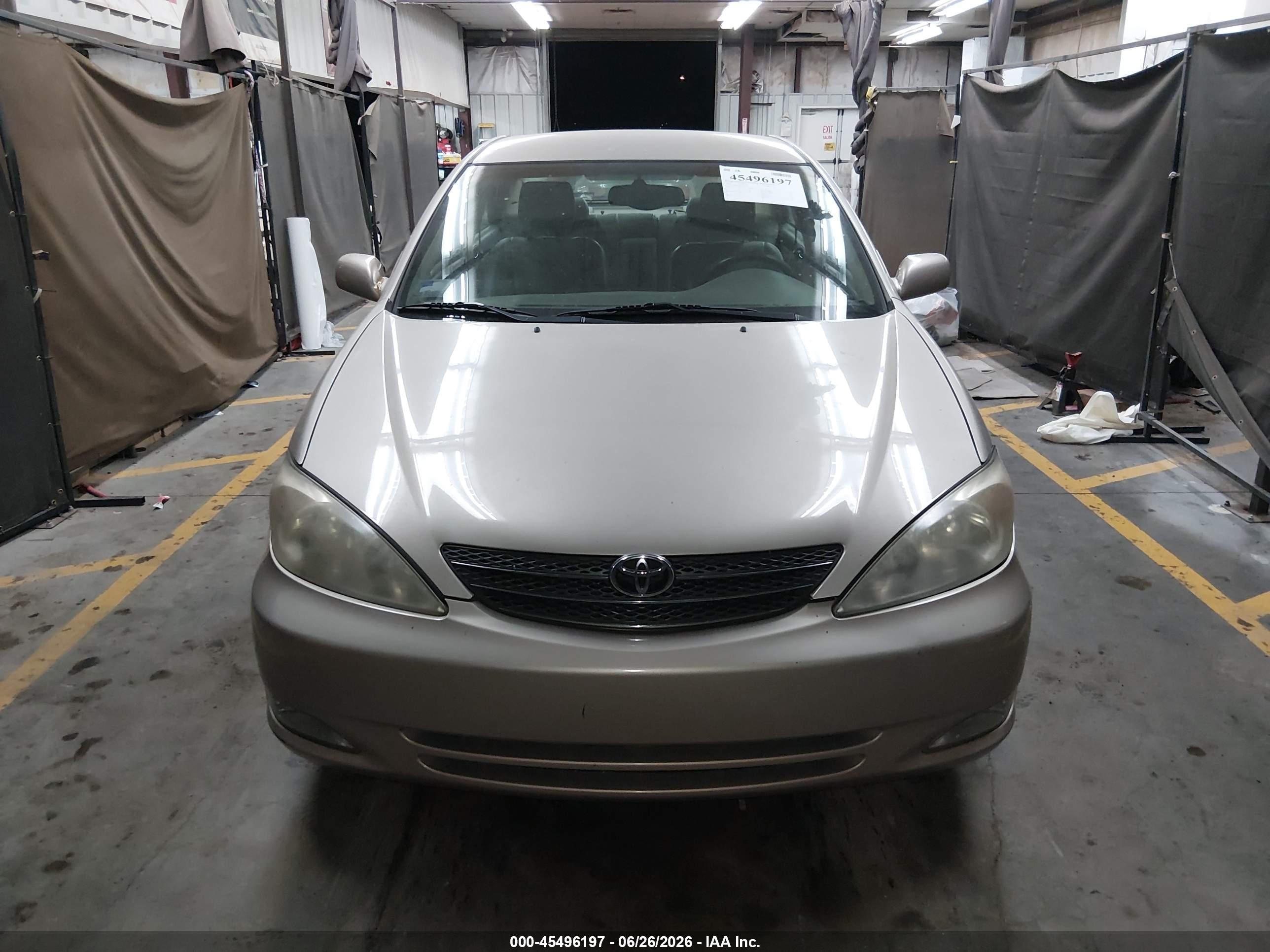 2004 Toyota Camry Xle Champagne vin: 4T1BE30KX4U851715