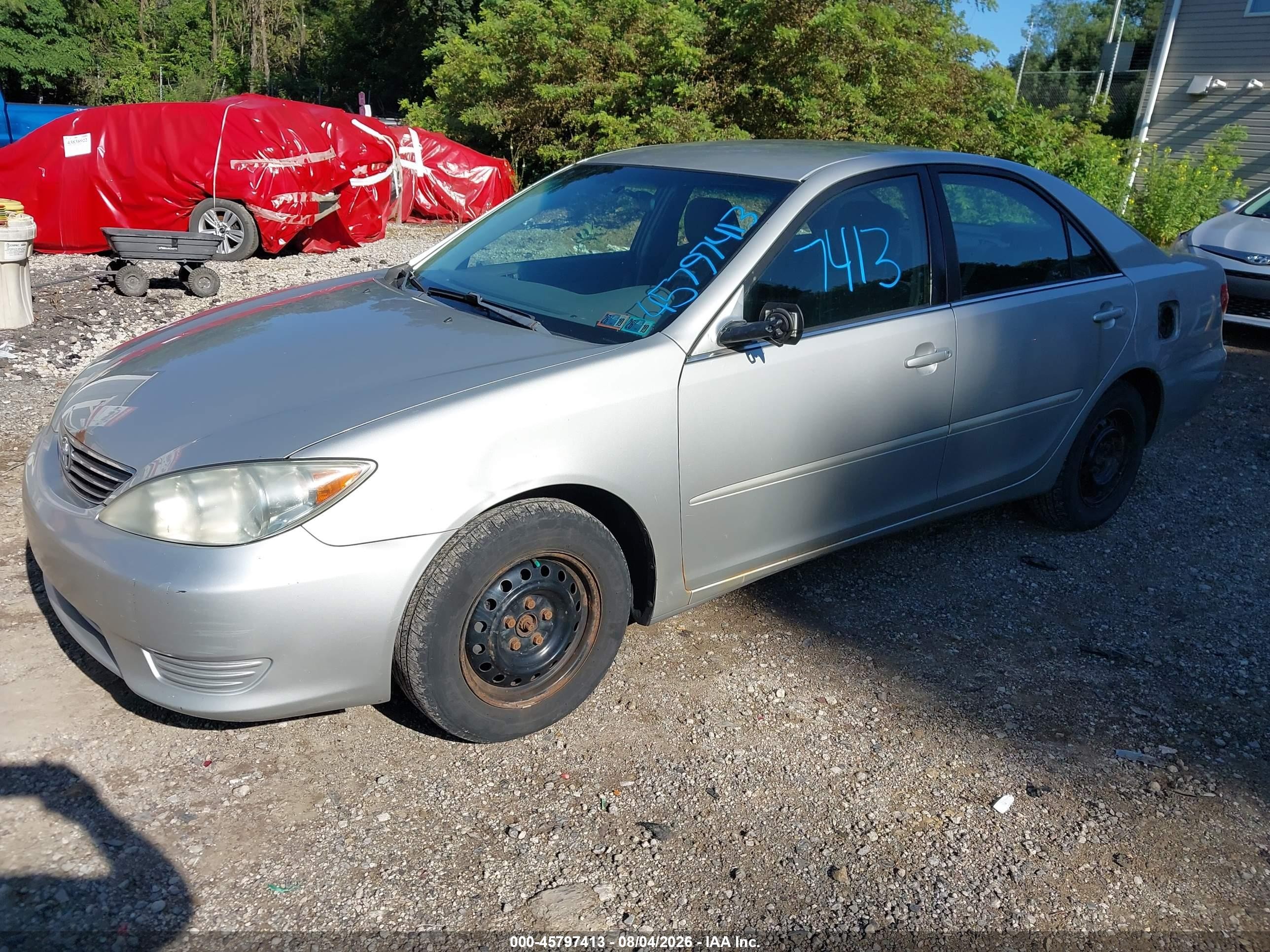 2005 Toyota Camry Le Silver vin: 4T1BE30KX5U046198