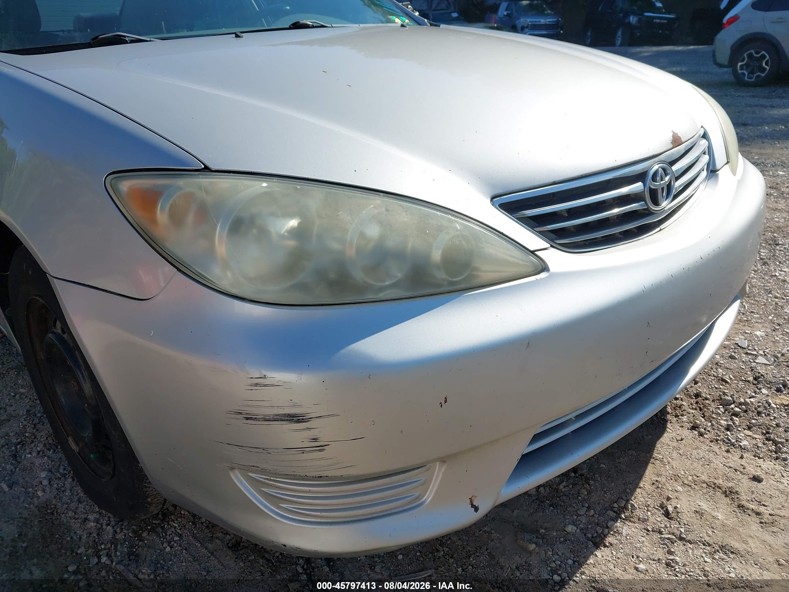 2005 Toyota Camry Le Silver vin: 4T1BE30KX5U046198