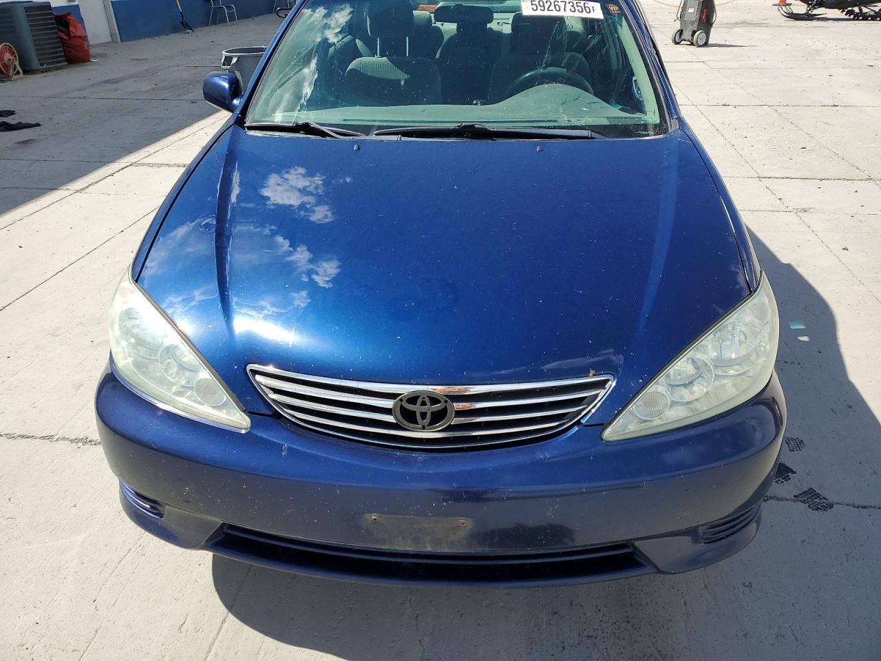 2005 Toyota Camry Le Blue vin: 4T1BE30KX5U387567