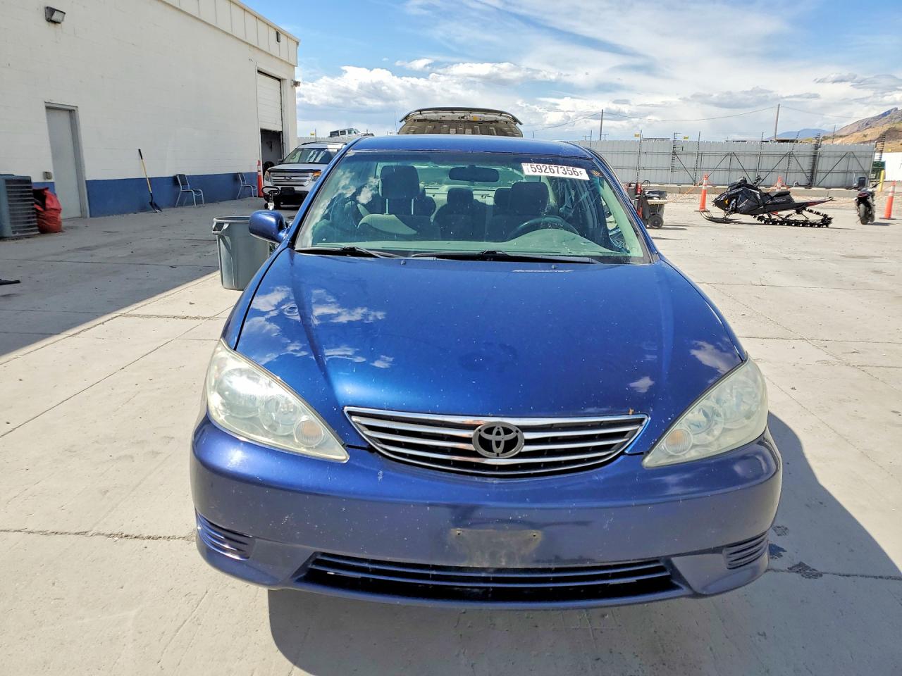 2005 Toyota Camry Le Blue vin: 4T1BE30KX5U387567