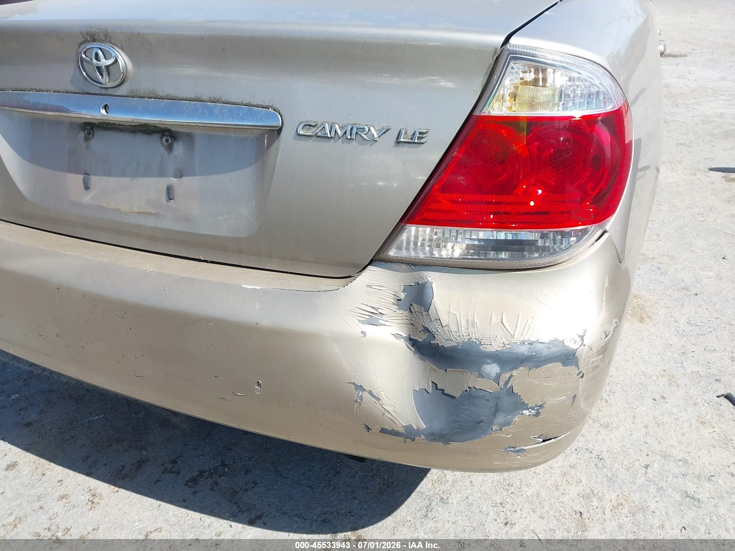 2005 Toyota Camry Le Золотой vin: 4T1BE30KX5U549987