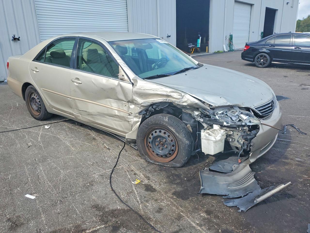 2005 Toyota Camry Le Beige vin: 4T1BE30KX5U571651
