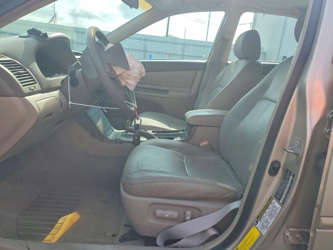 2005 Toyota Camry Le Beige vin: 4T1BE30KX5U571651