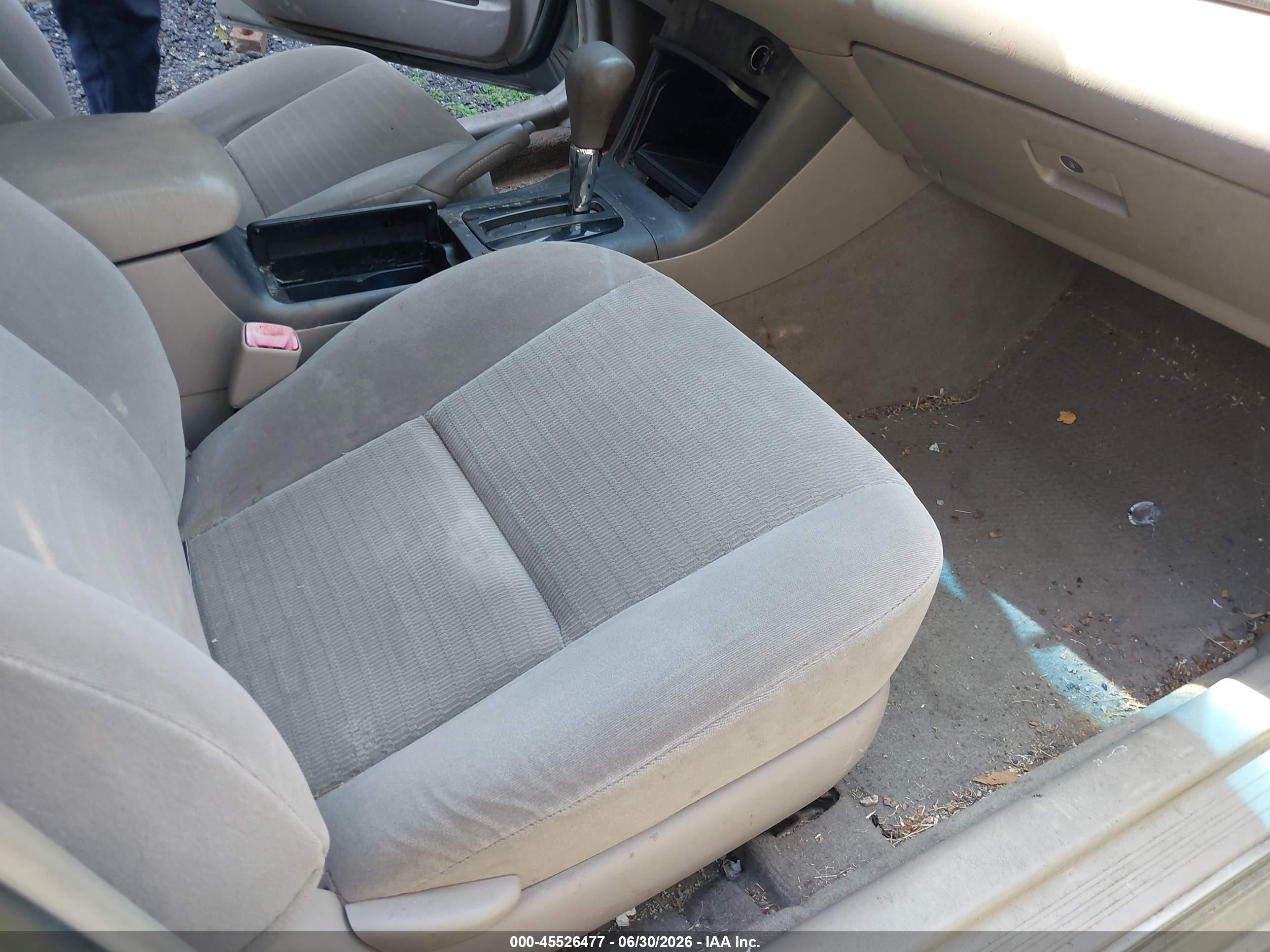 2005 Toyota Camry Le Silver vin: 4T1BE30KX5U955364