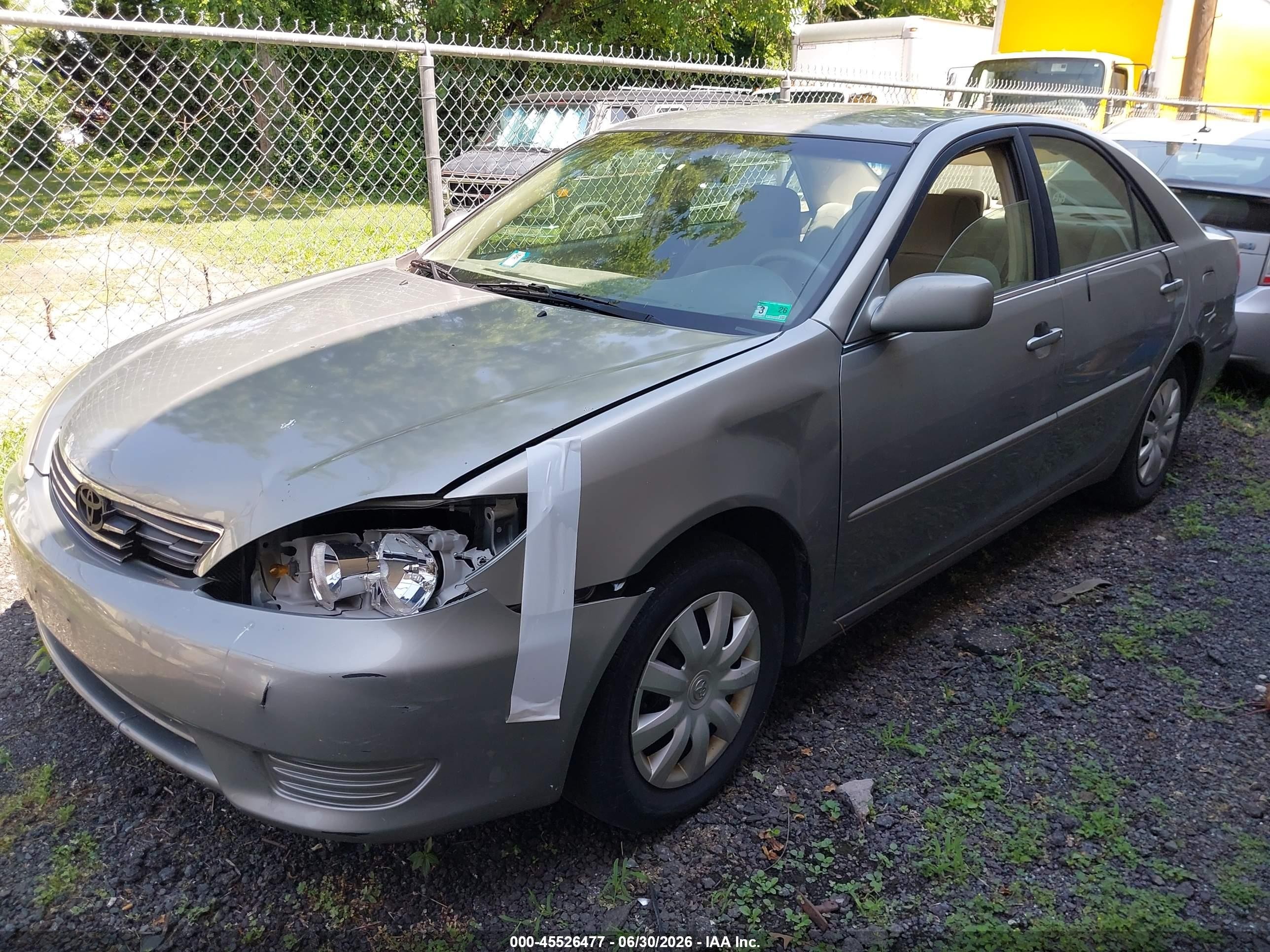 2005 Toyota Camry Le Silver vin: 4T1BE30KX5U955364