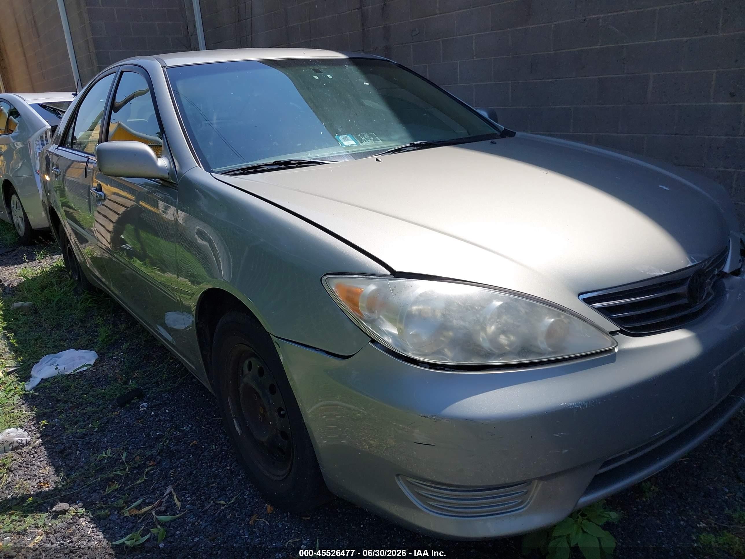 2005 Toyota Camry Le Silver vin: 4T1BE30KX5U955364
