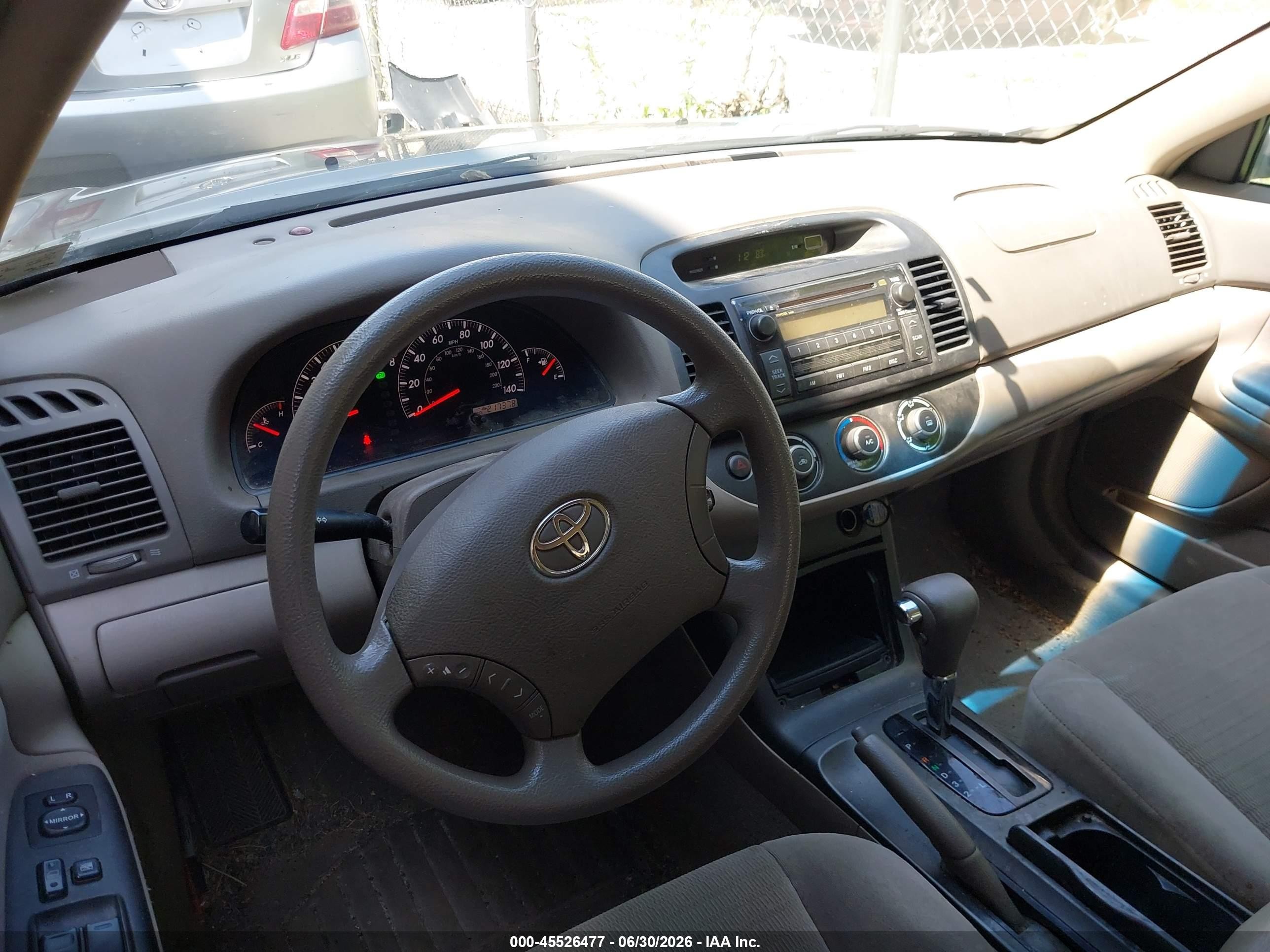 2005 Toyota Camry Le Silver vin: 4T1BE30KX5U955364