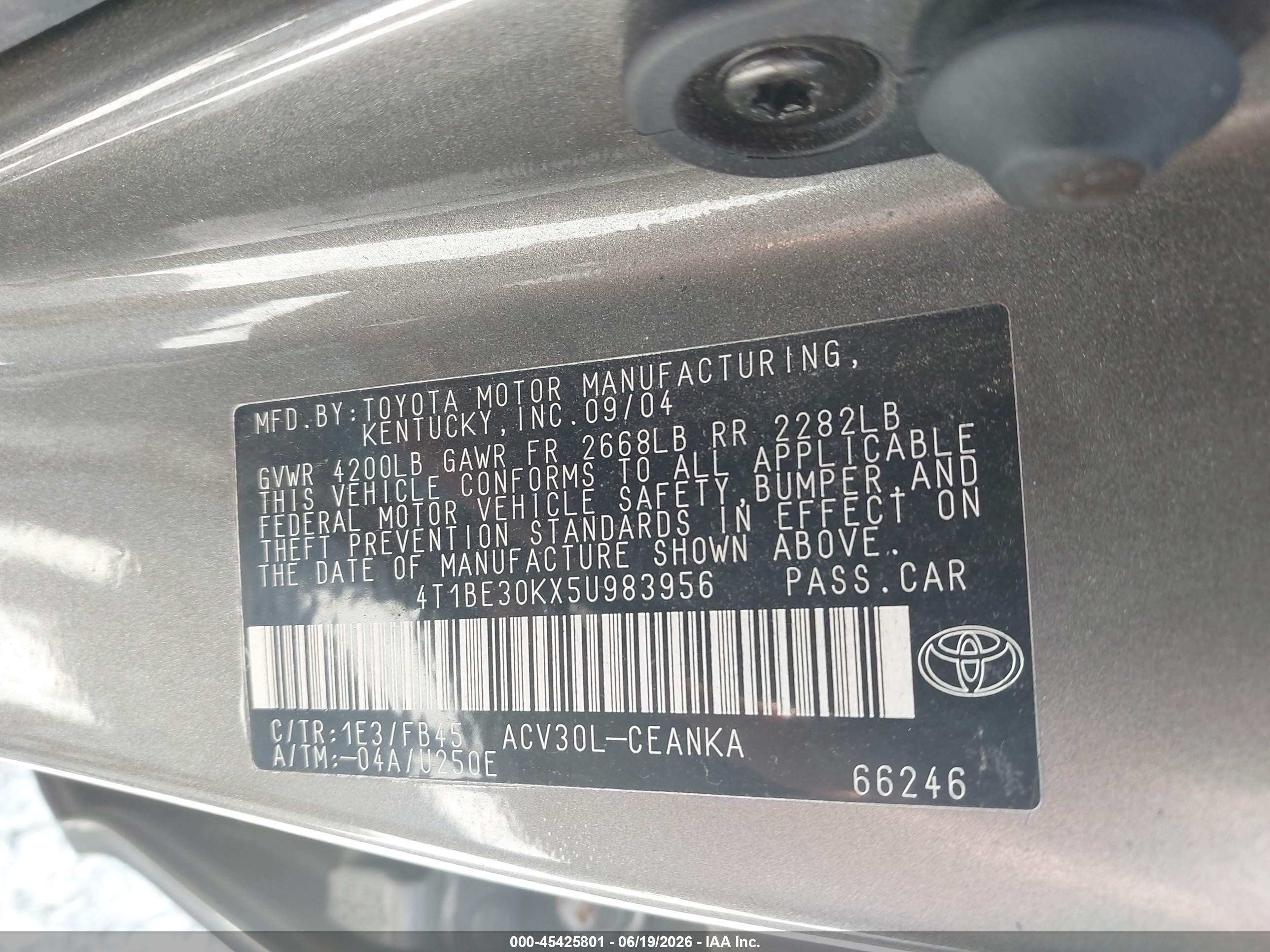 2005 Toyota Camry Le Gray vin: 4T1BE30KX5U983956