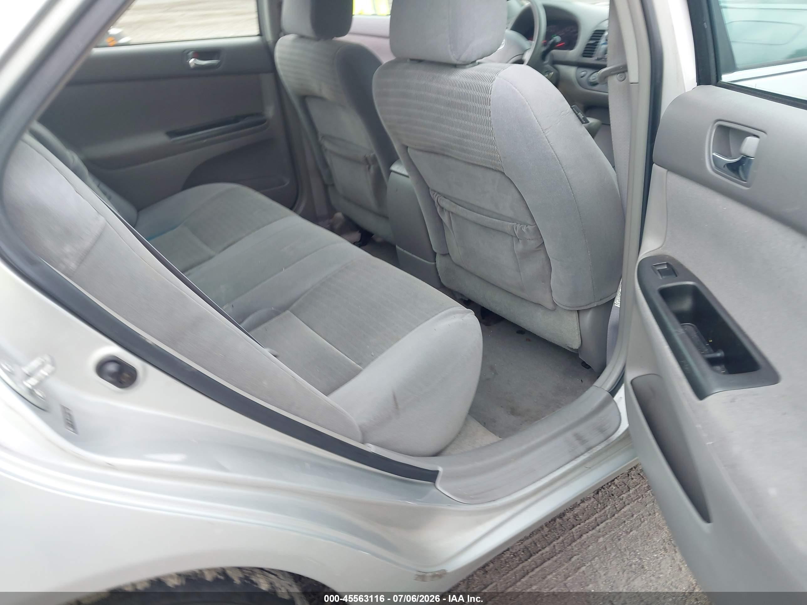 2006 Toyota Camry Le Gray vin: 4T1BE30KX6U130426