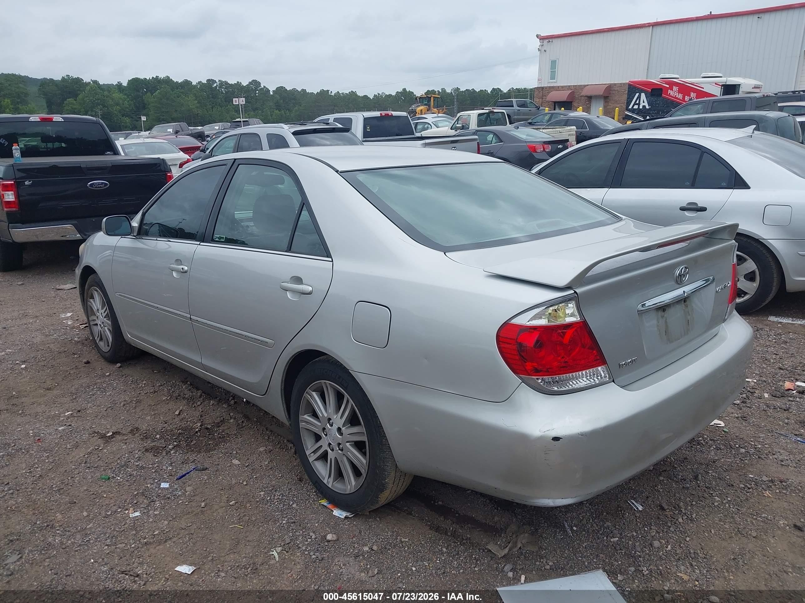 2006 Toyota Camry Xle Silver vin: 4T1BE30KX6U645412