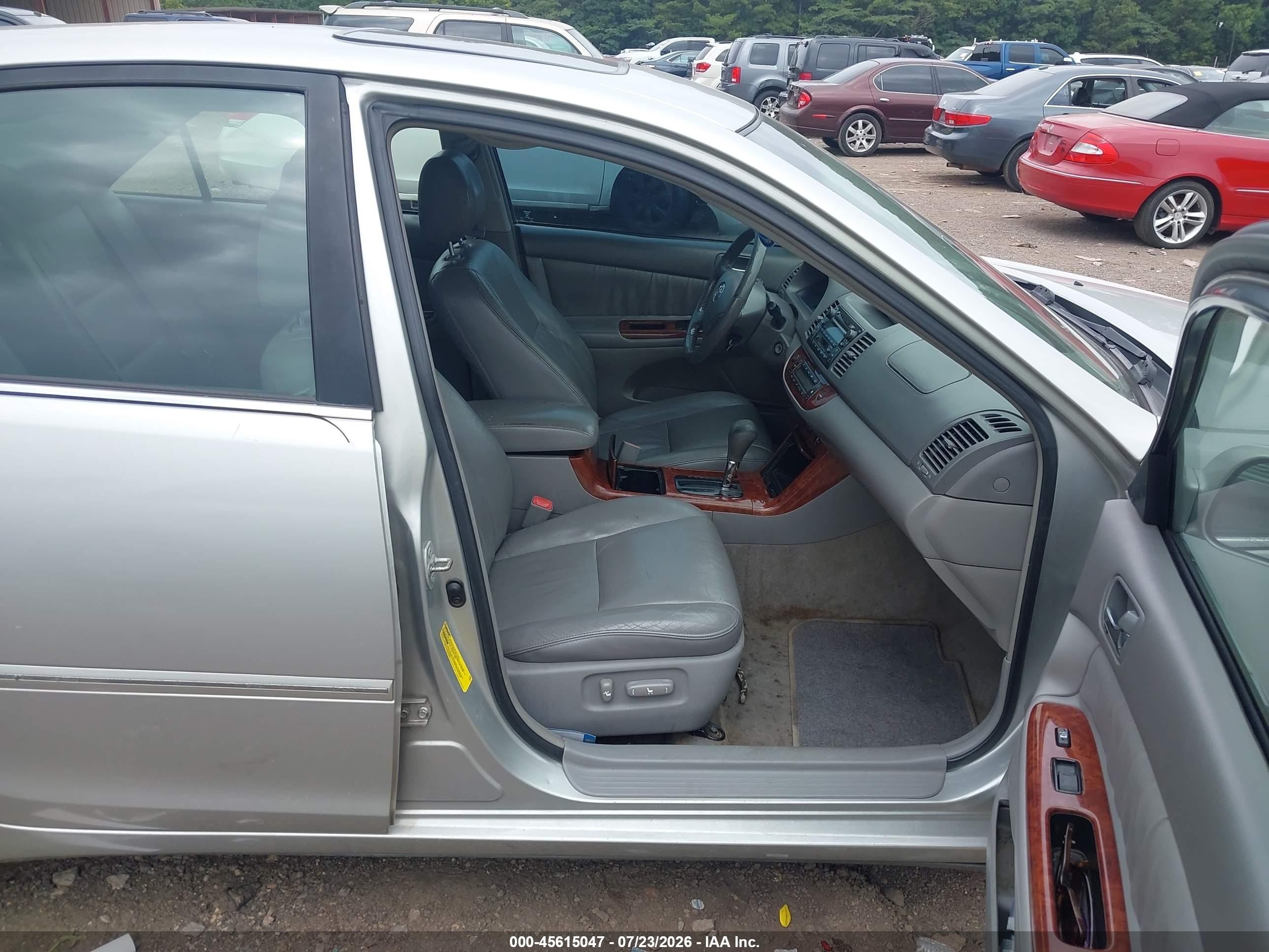 2006 Toyota Camry Xle Silver vin: 4T1BE30KX6U645412