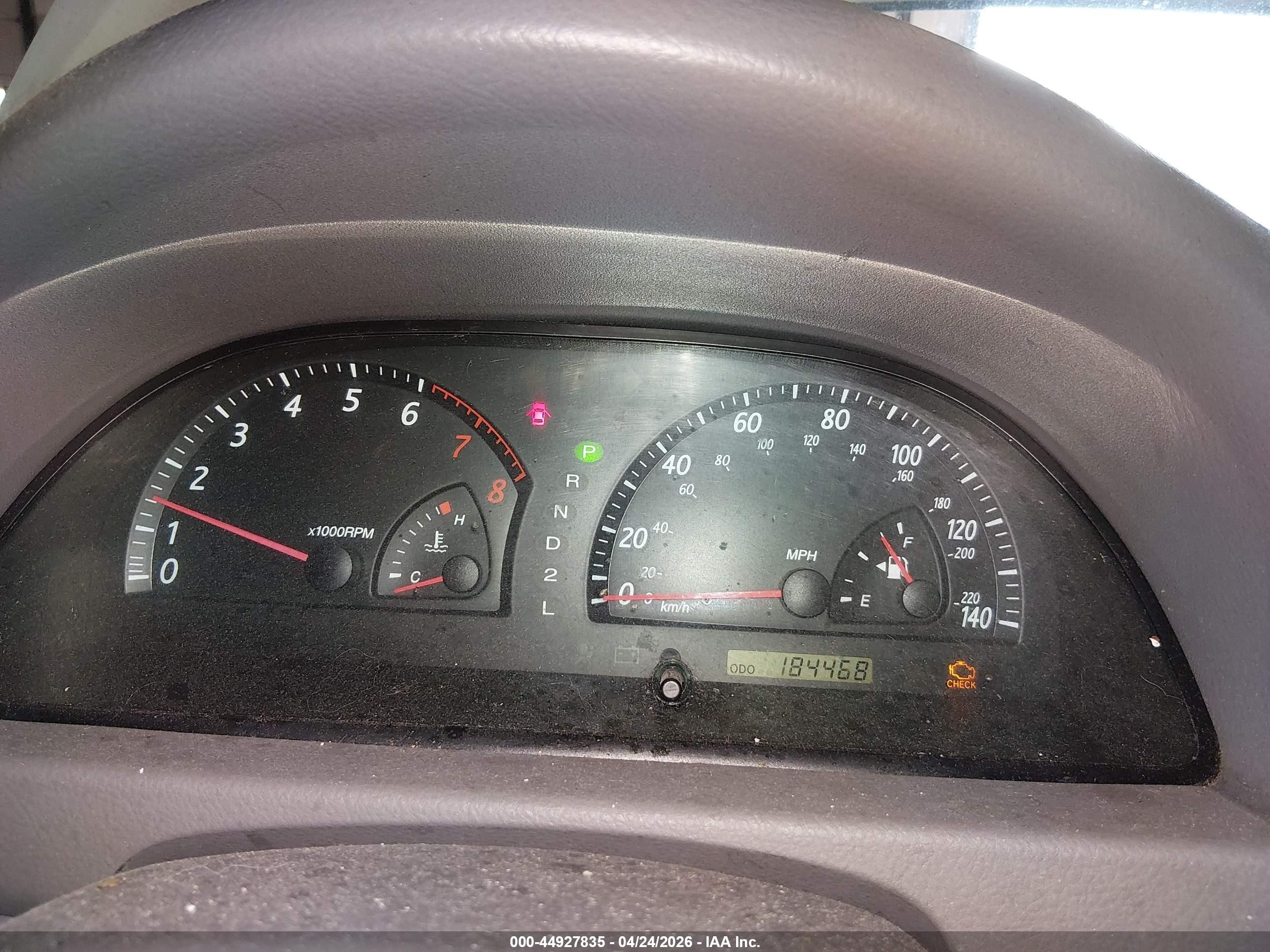 2002 Toyota Camry Le White vin: 4T1BE32K02U015678