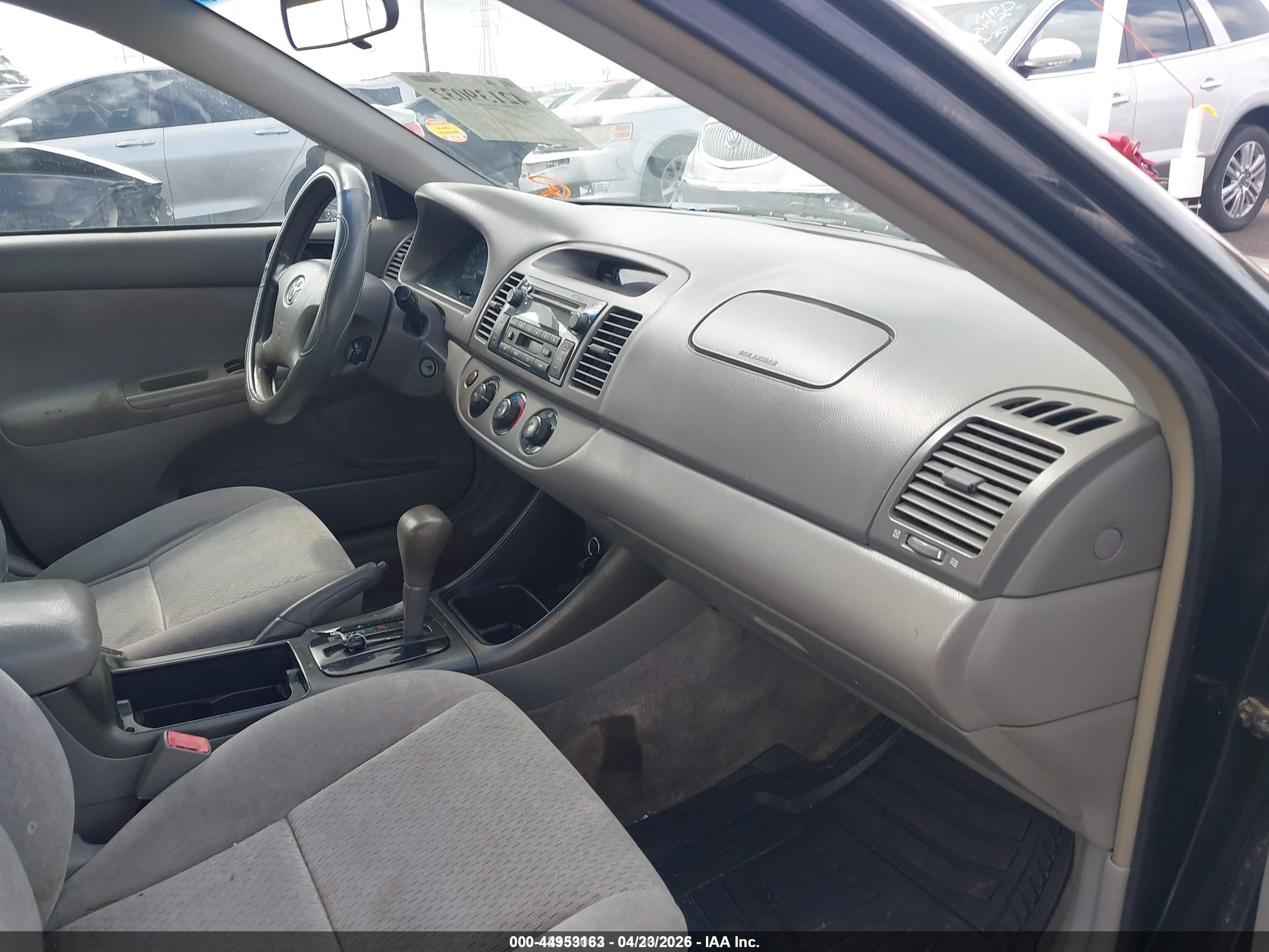 2002 Toyota Camry Le Черный vin: 4T1BE32K02U025367