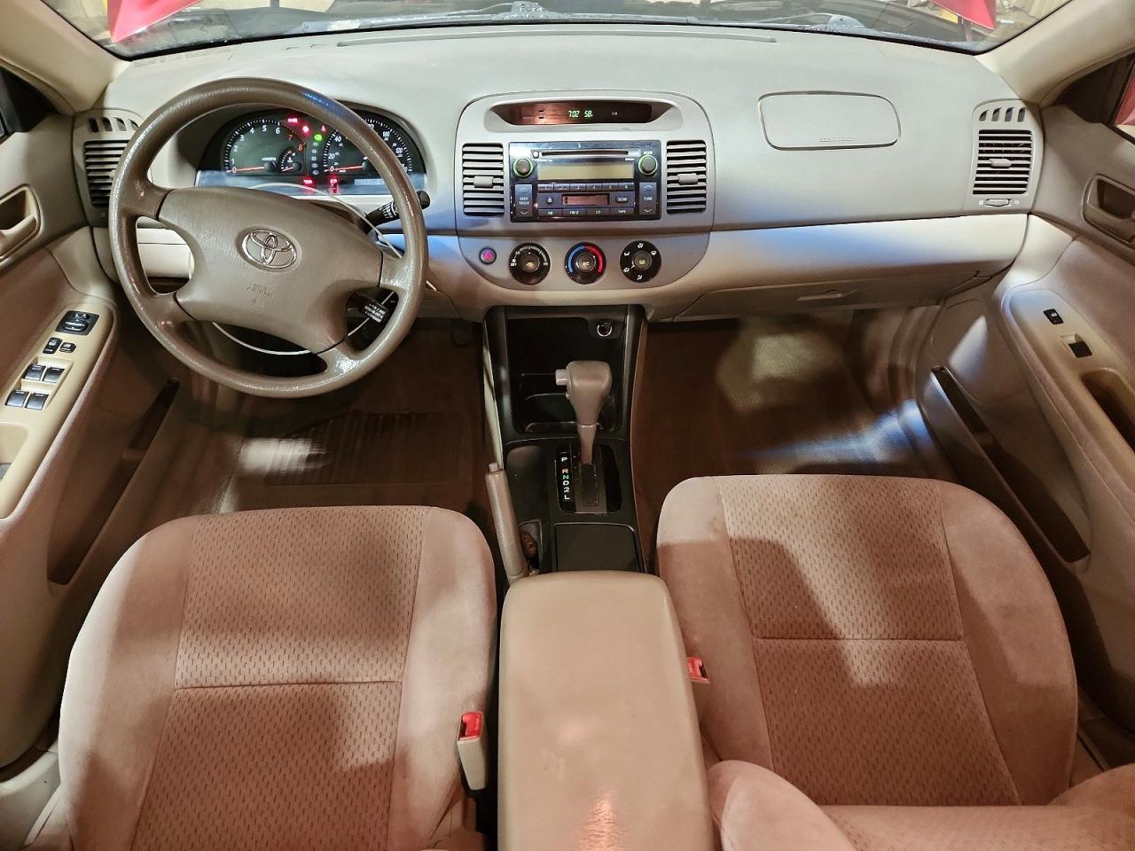 2002 Toyota Camry Le Красный vin: 4T1BE32K02U052567