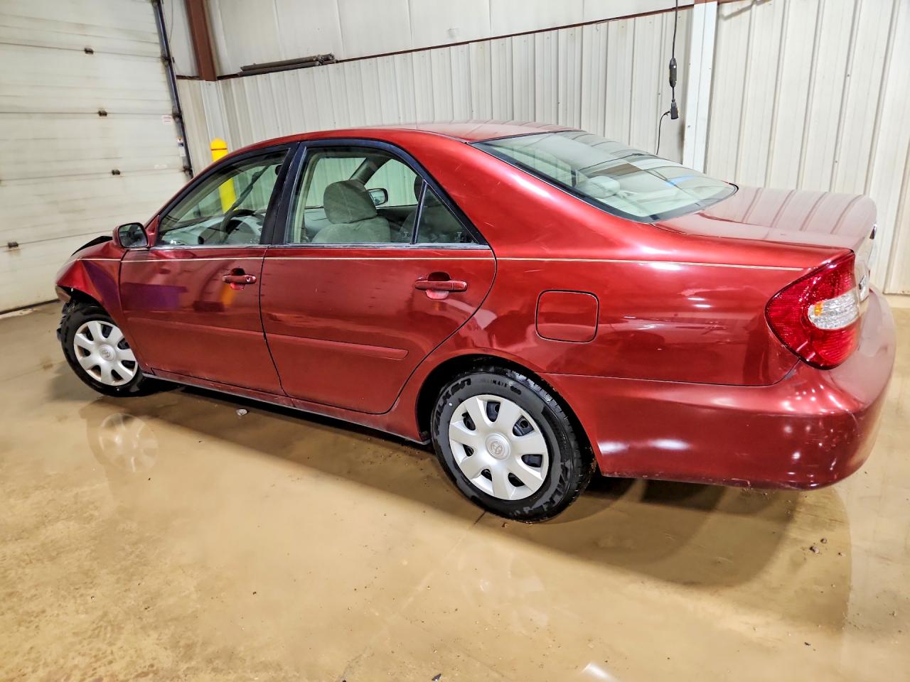 2002 Toyota Camry Le Красный vin: 4T1BE32K02U052567