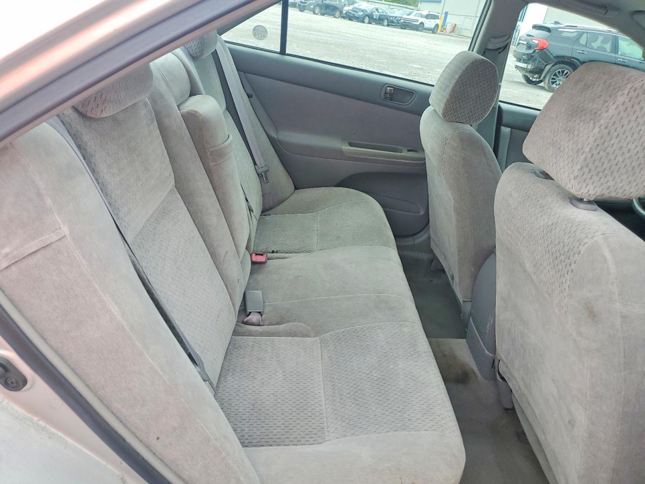 2002 Toyota Camry Le Gray vin: 4T1BE32K02U089828