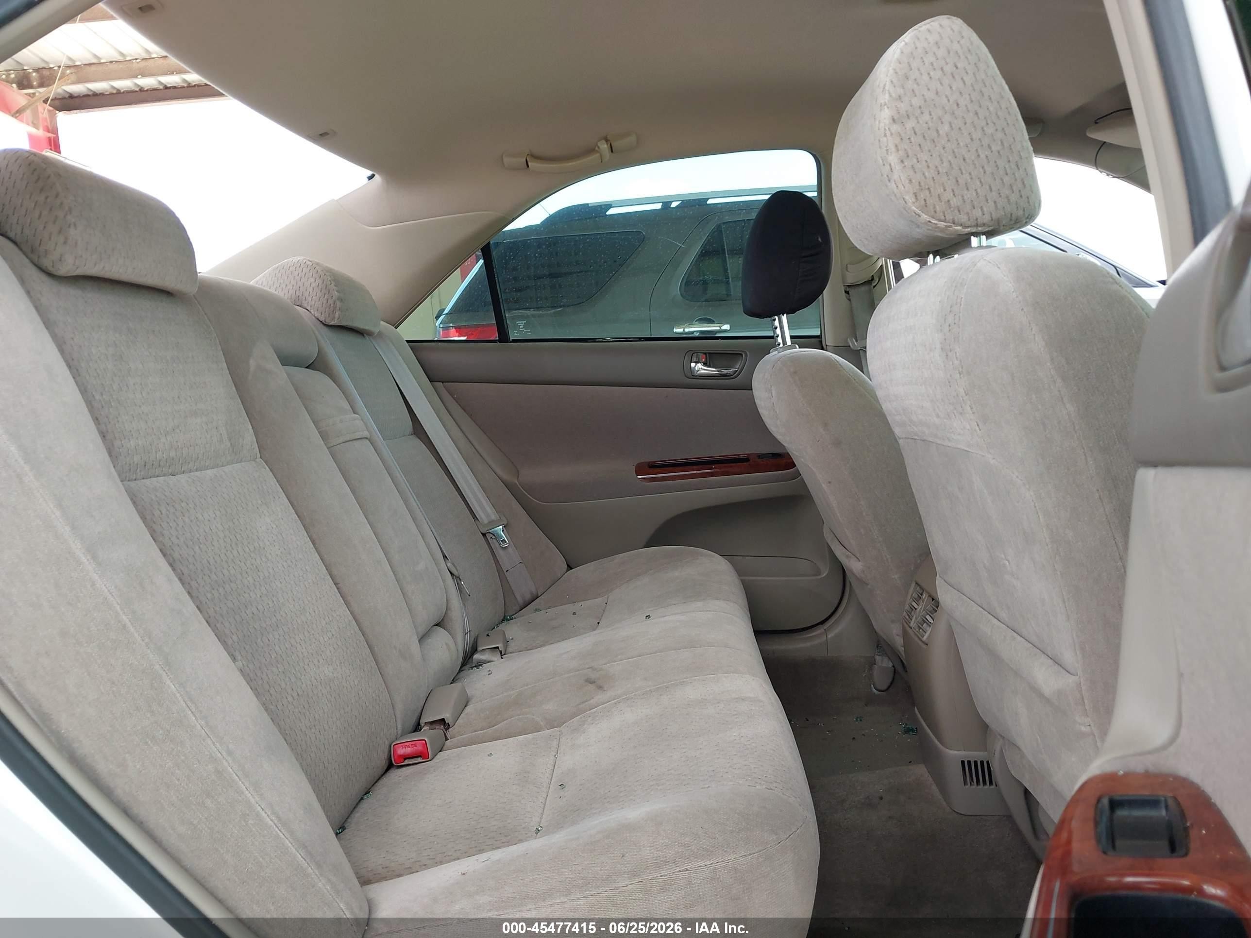 2002 Toyota Camry Xle White vin: 4T1BE32K02U101900