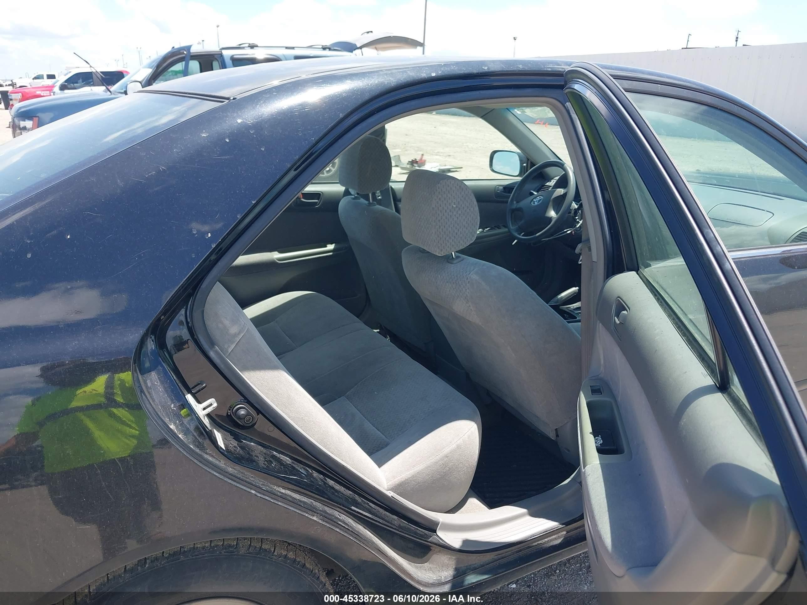 2002 Toyota Camry Le Black vin: 4T1BE32K02U107471