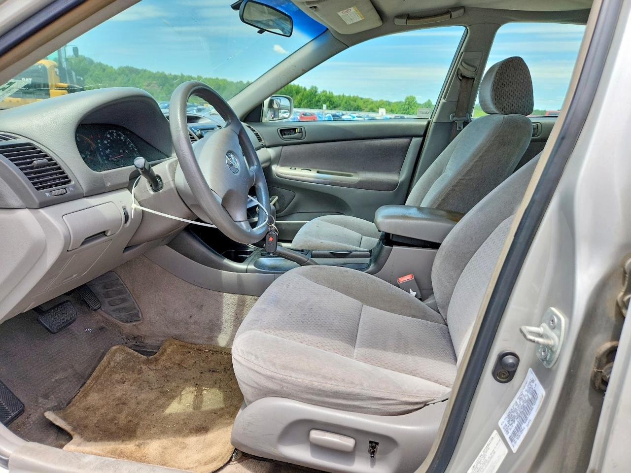 2002 Toyota Camry Le Silver vin: 4T1BE32K02U114548