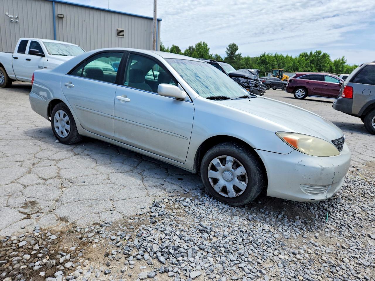 2002 Toyota Camry Le Silver vin: 4T1BE32K02U114548