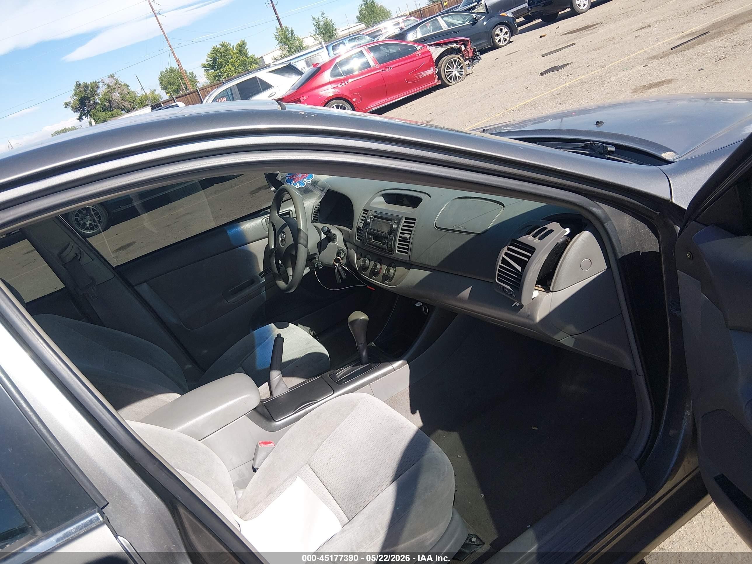 2002 Toyota Camry Le Gray vin: 4T1BE32K02U514383