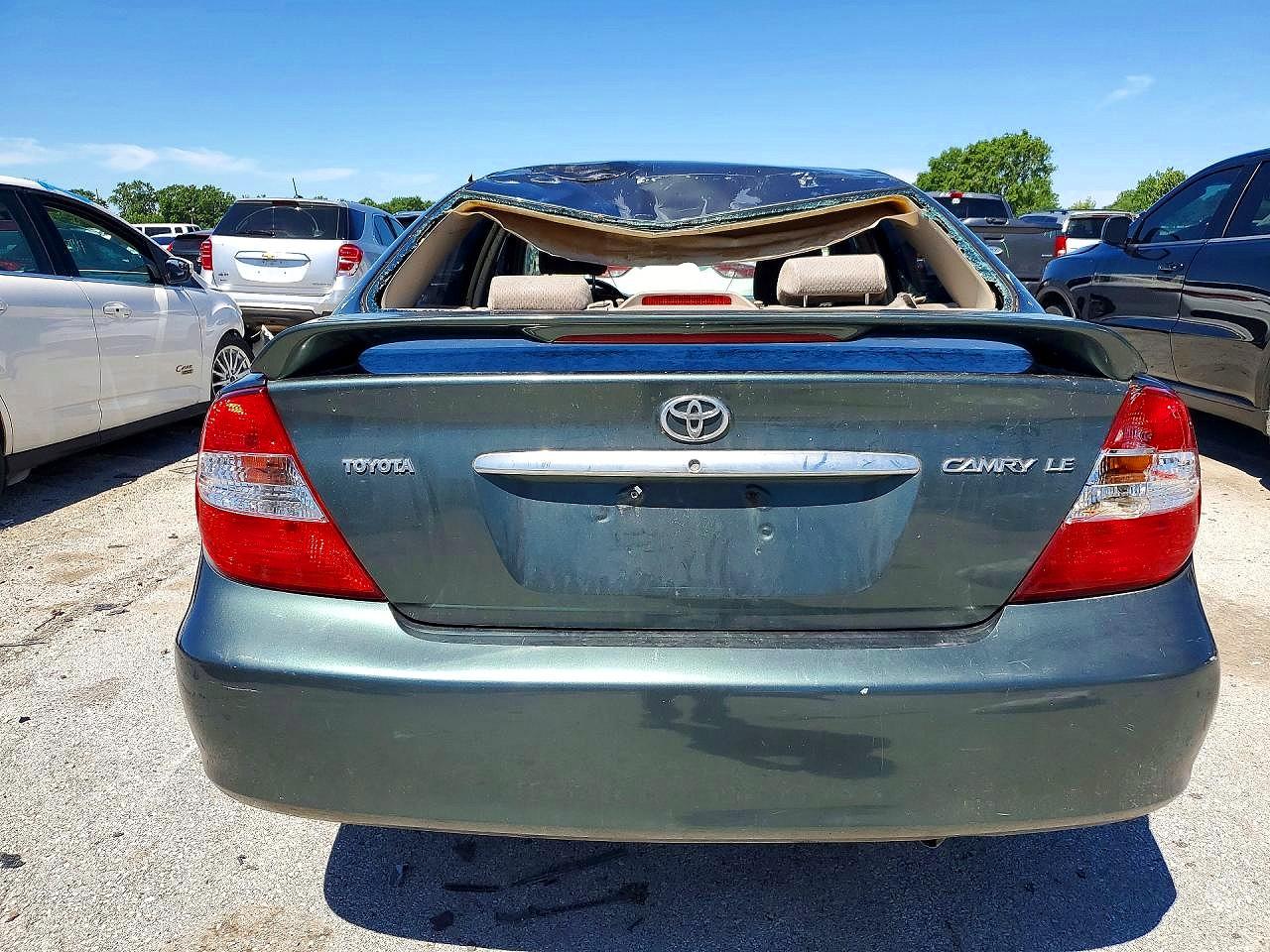 2002 Toyota Camry Le Green vin: 4T1BE32K02U515873