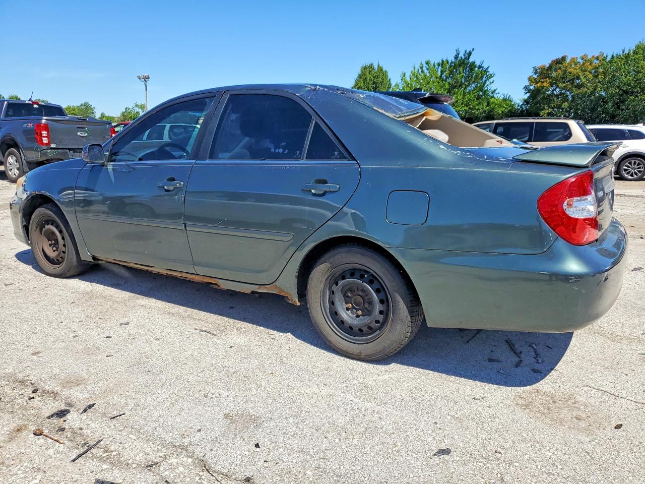 2002 Toyota Camry Le Green vin: 4T1BE32K02U515873