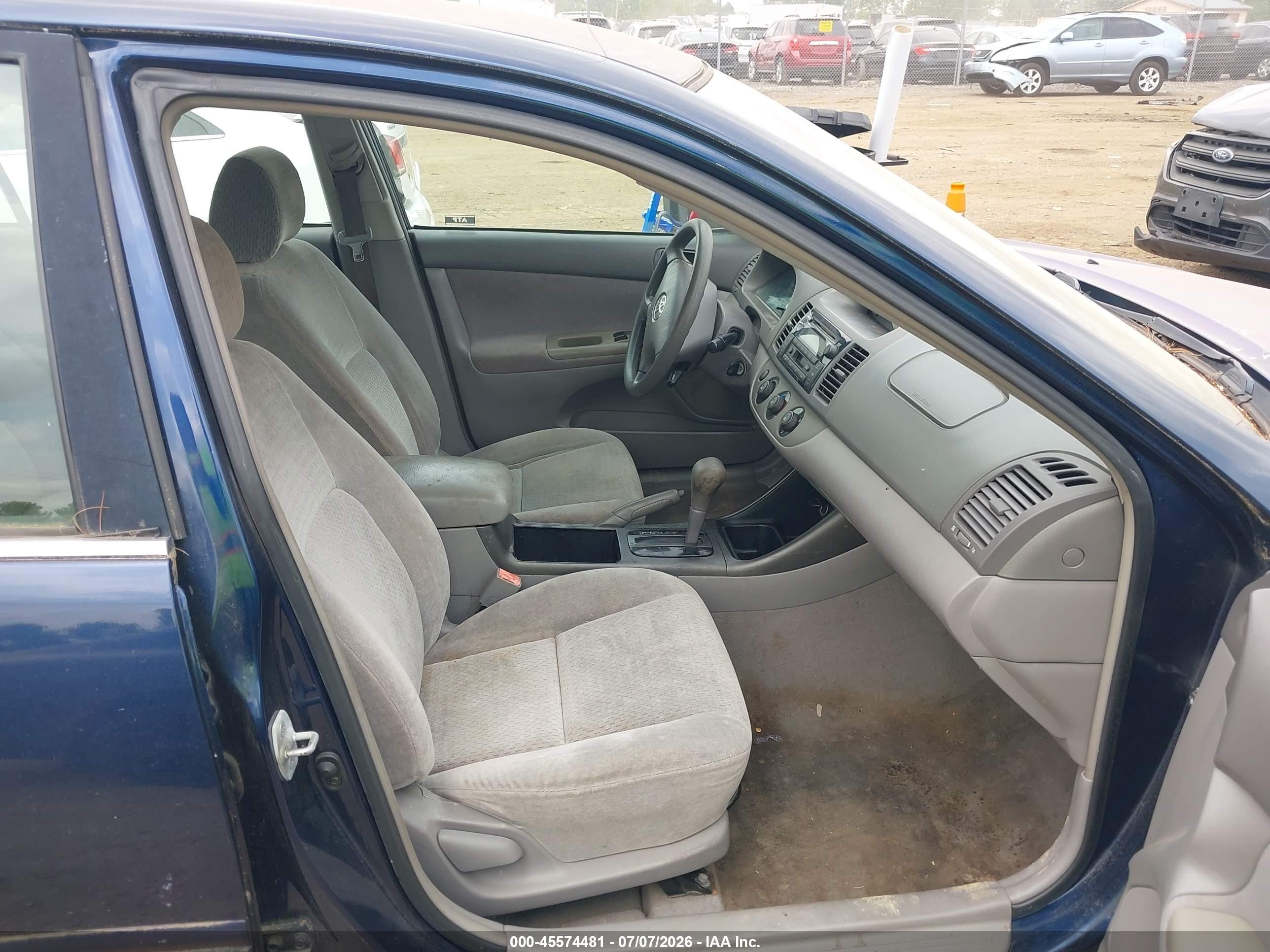 2002 Toyota Camry Le Blue vin: 4T1BE32K02U528395