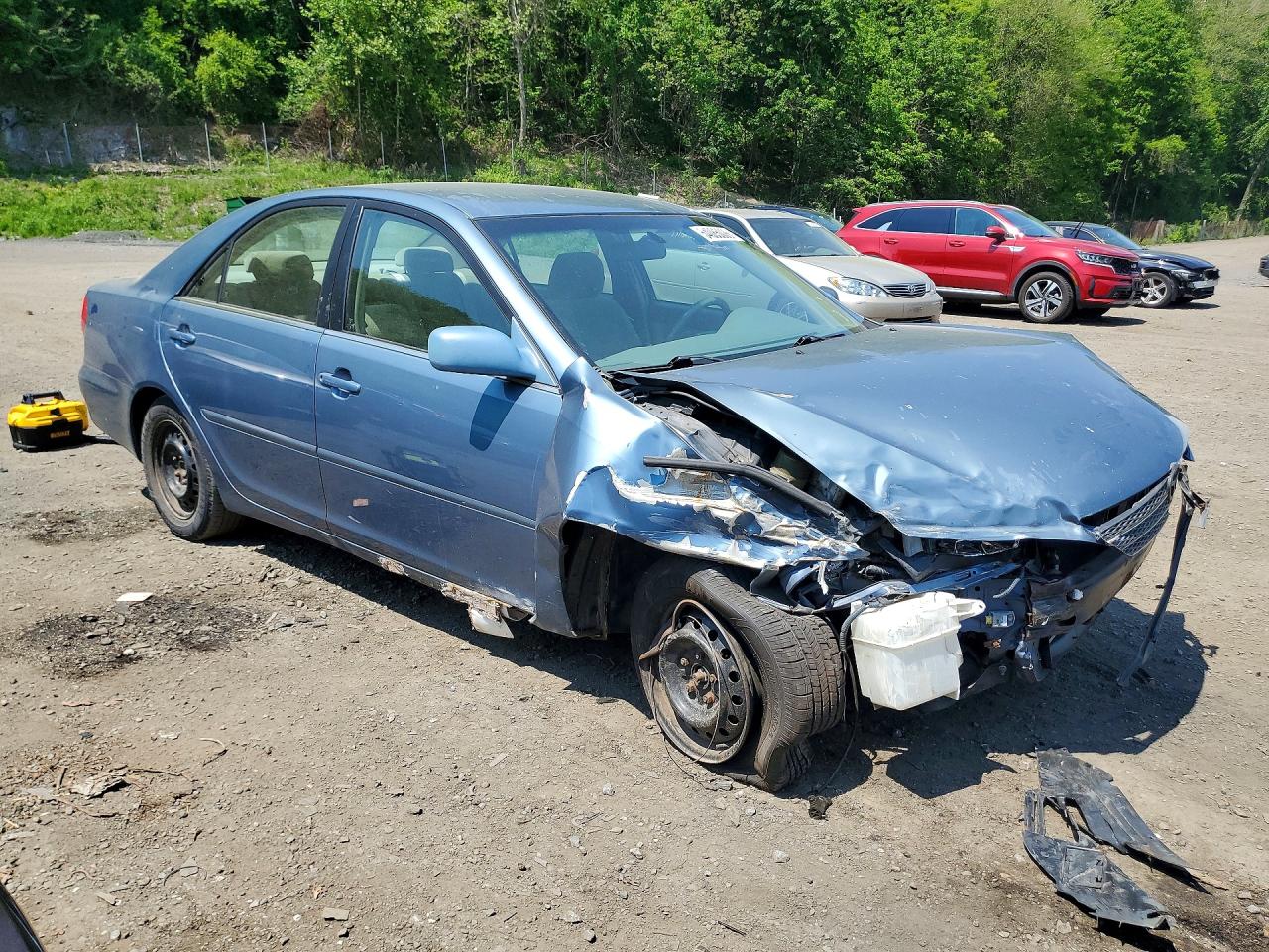 2002 Toyota Camry Le Blue vin: 4T1BE32K02U564829