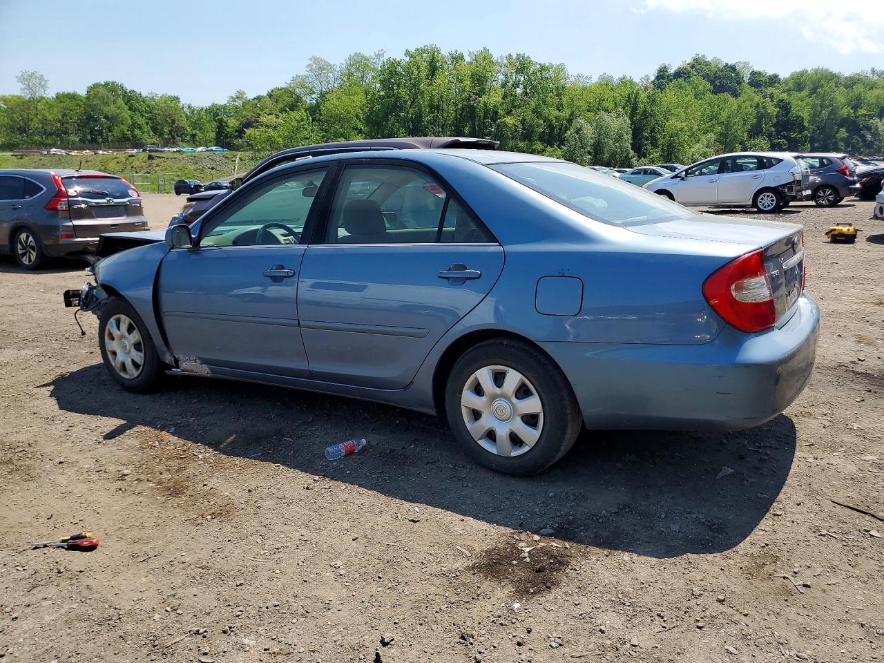 2002 Toyota Camry Le Blue vin: 4T1BE32K02U564829