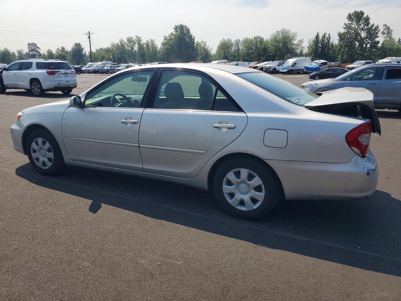 2002 Toyota Camry Le Silver vin: 4T1BE32K02U597443