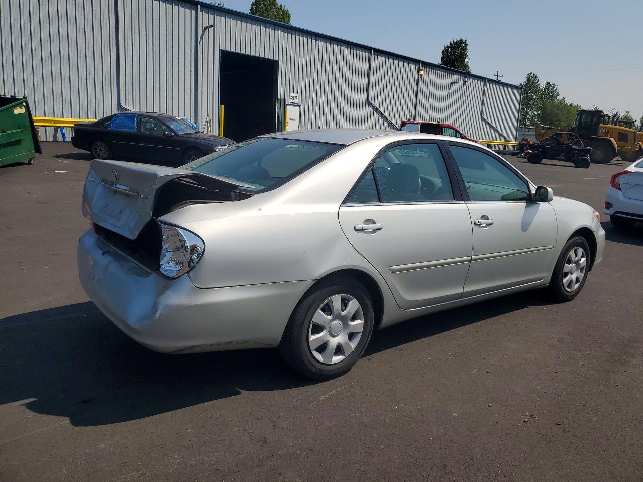 2002 Toyota Camry Le Silver vin: 4T1BE32K02U597443
