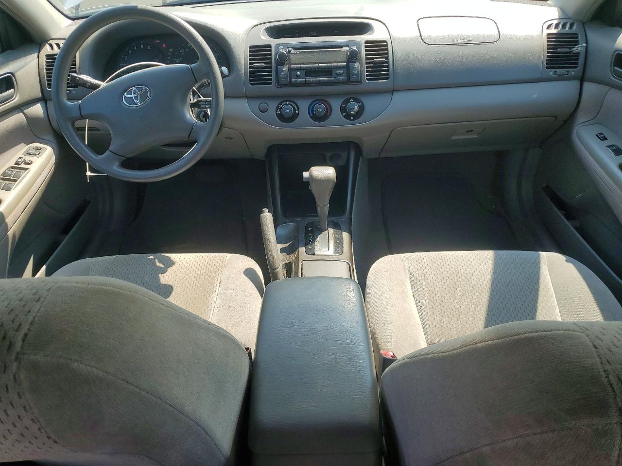2002 Toyota Camry Le Silver vin: 4T1BE32K02U597443