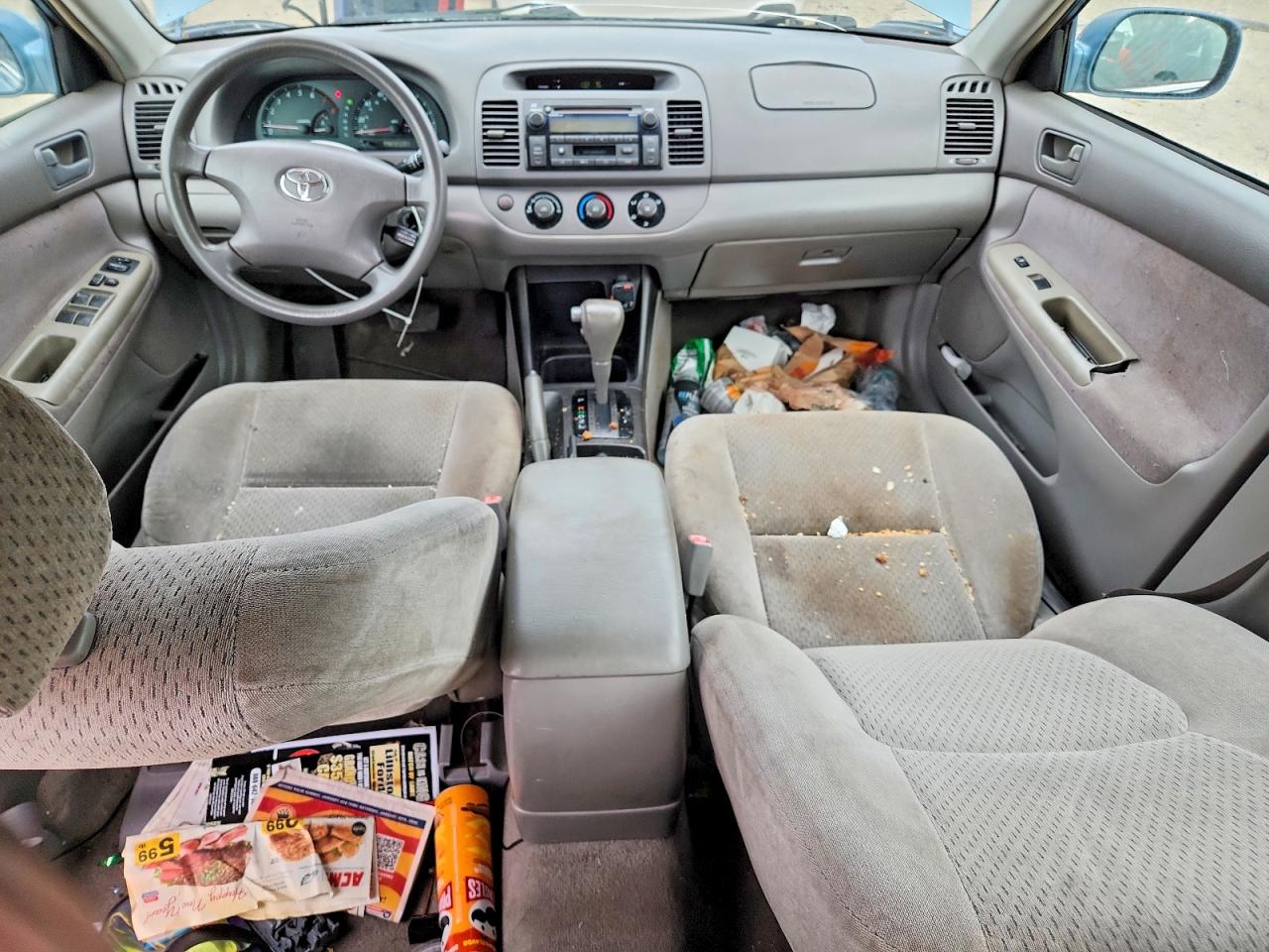 2002 Toyota Camry Le Blue vin: 4T1BE32K02U621630