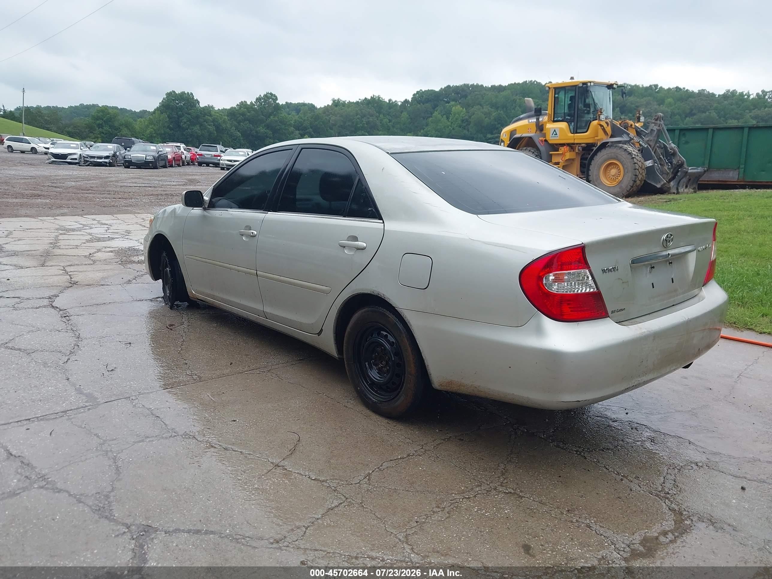 2003 Toyota Camry Le Серебряный vin: 4T1BE32K03U152105