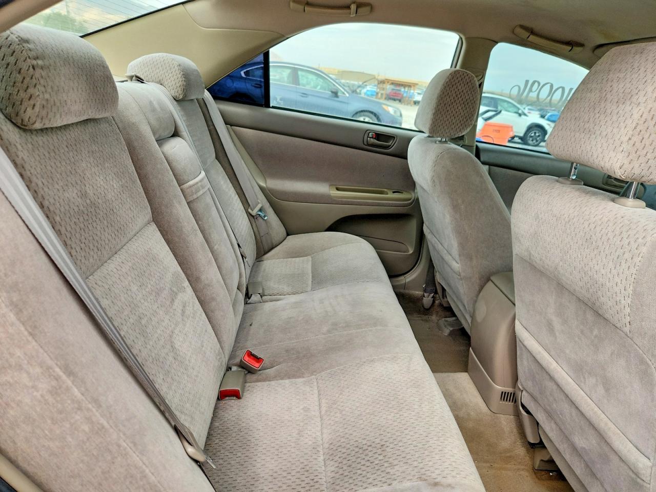 2003 Toyota Camry Le Gold vin: 4T1BE32K03U165341