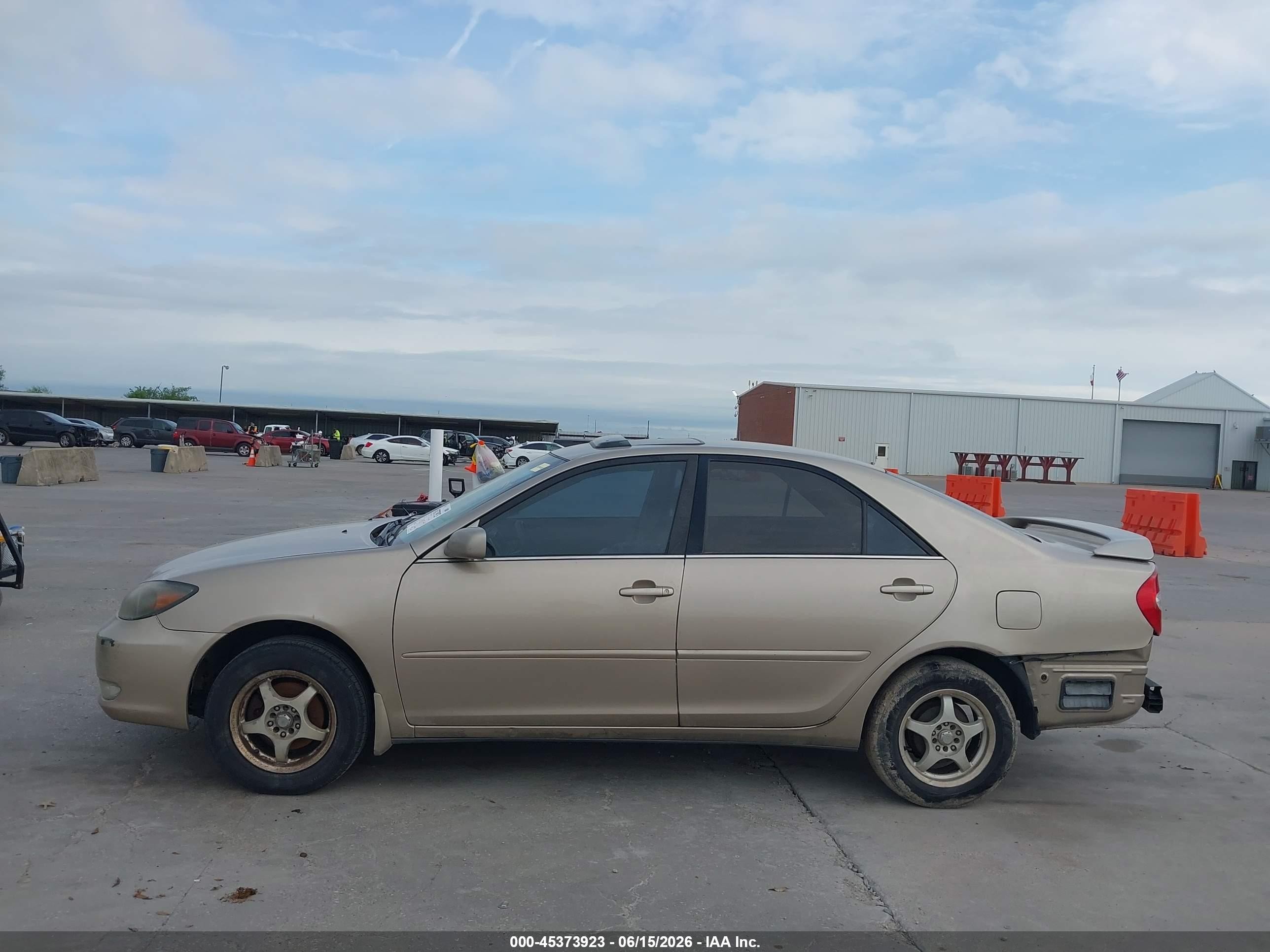 2003 Toyota Camry Le Beige vin: 4T1BE32K03U657559