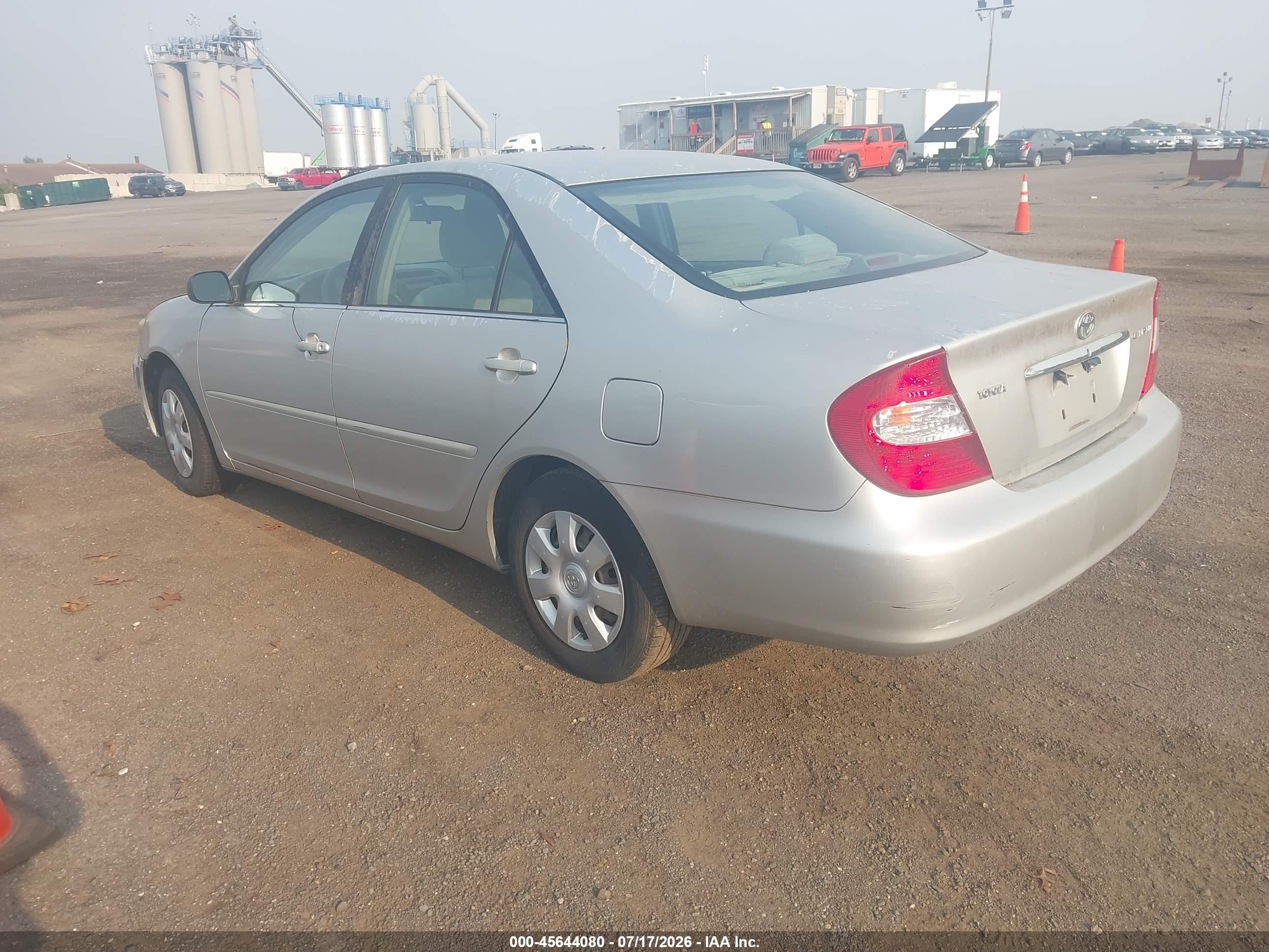 2003 Toyota Camry Le Gray vin: 4T1BE32K03U702497