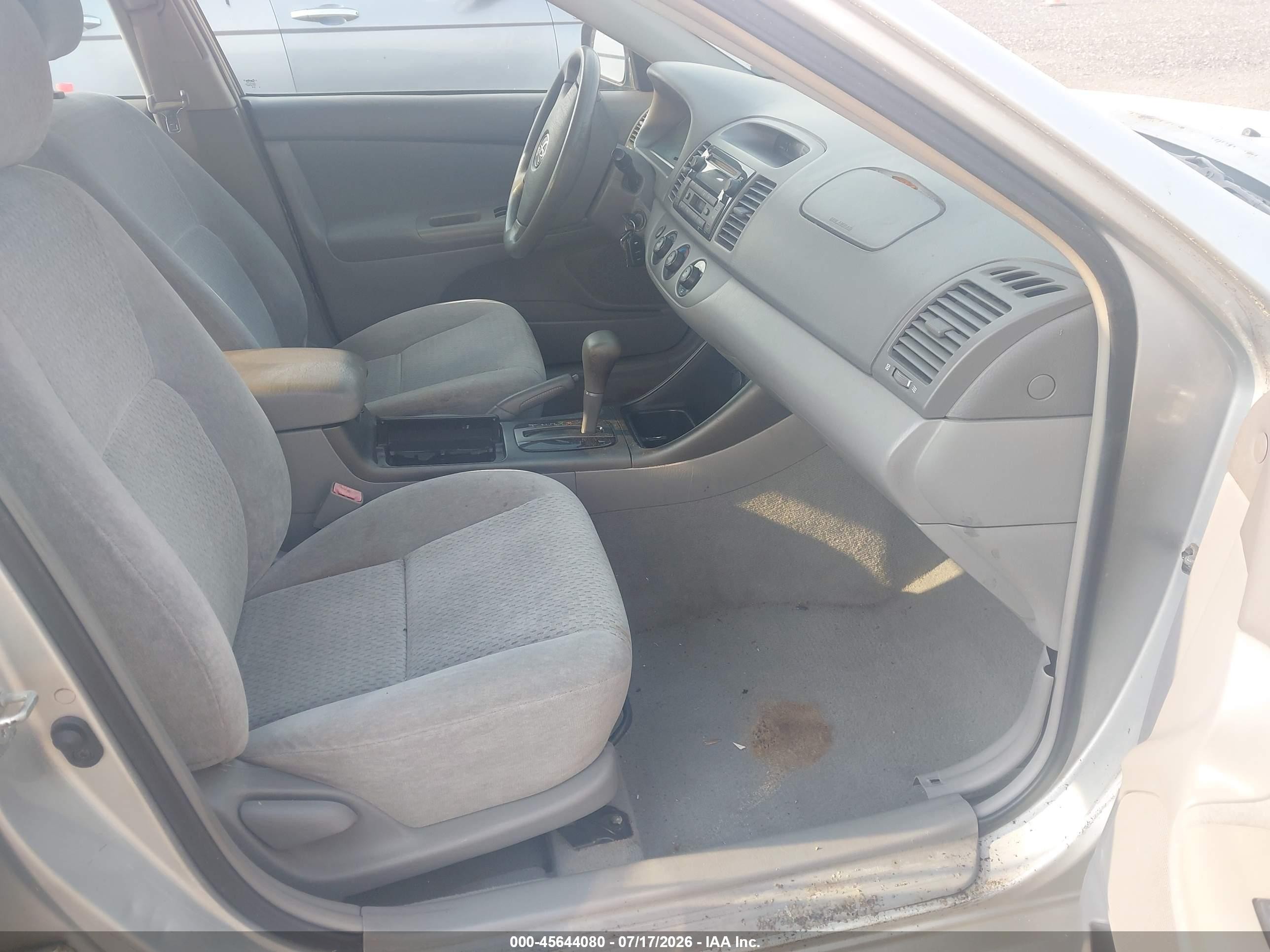 2003 Toyota Camry Le Gray vin: 4T1BE32K03U702497